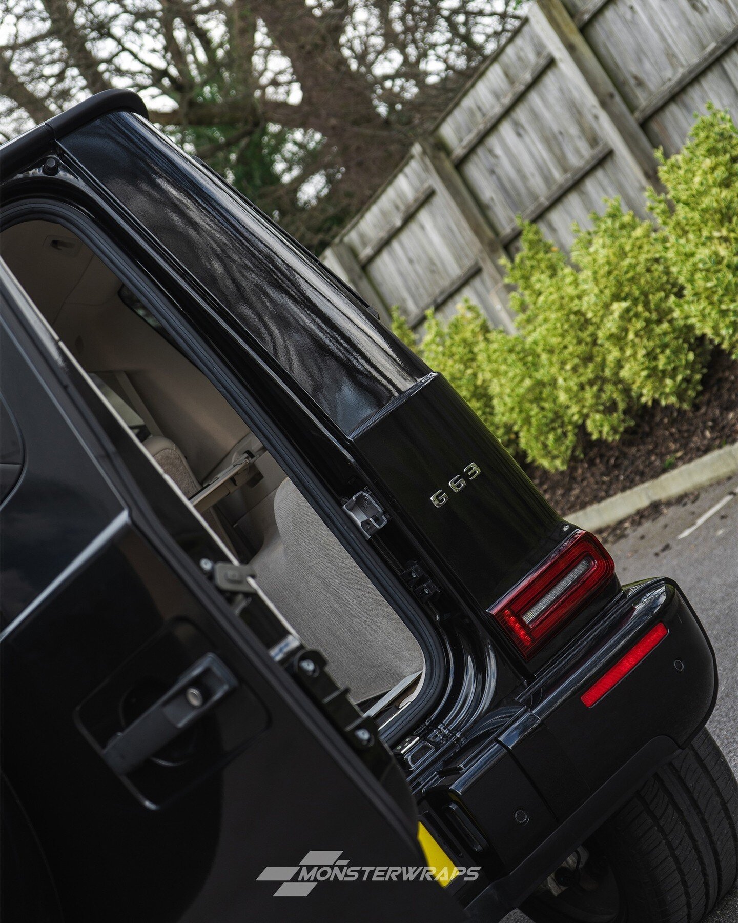 Oh she&rsquo;s a lookerrrrr 😏🥵🥵 

Recently, we transformed this Mercedes AMG G63 with a full colour change wrap including door shuts and returns in 3M 2080 Gloss Black Metallic! &spades;️♟️

A beautiful colour selection that has really transformed