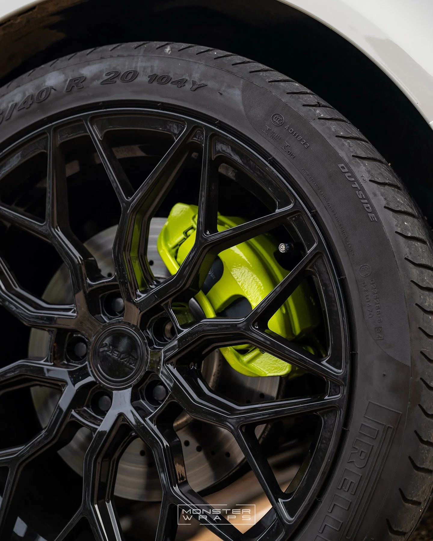 A little acid never hurt anybody ๐๐ These Porsche Gloss Acid Green calipers have transformed the brakes & wheels on this VW Transporter T6.1 into pure eye candy! ๐๐
- 
Get in touch today to learn more about why our Premium Caliper Painting S