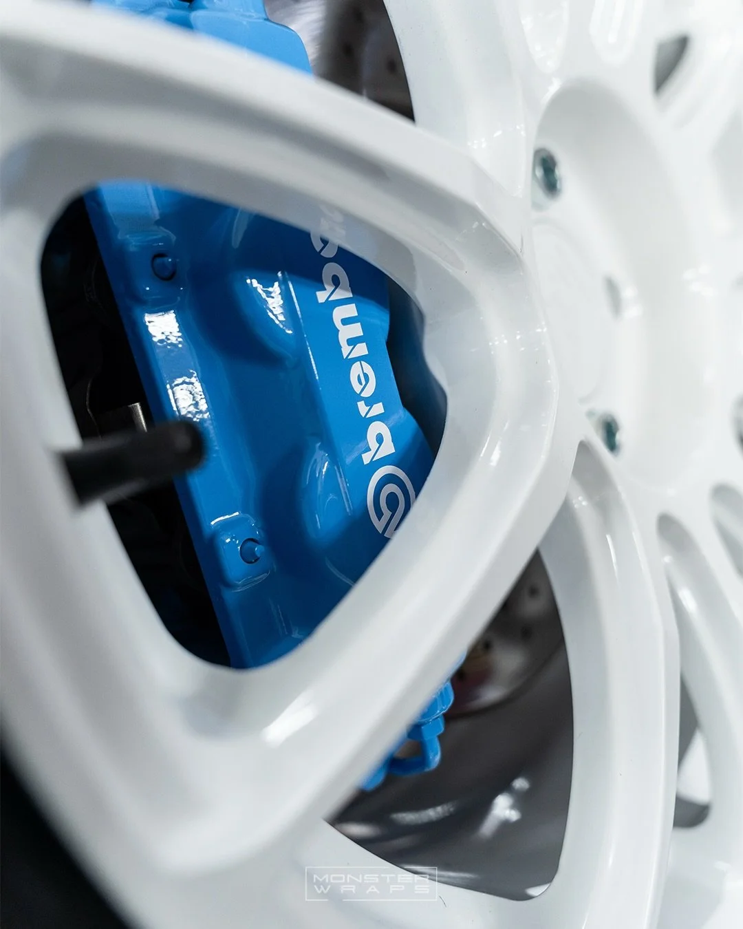 Freshhhhh ✨ Gloss Riviera Blue 🩵 painted brake Calipers recentt completed for this Abarth 595 Competizione 🩵🤍 

A small modification, that has made a big difference to how the car looks 👊😍 

#caliperpainting #abarth595competizione #monsterwraps