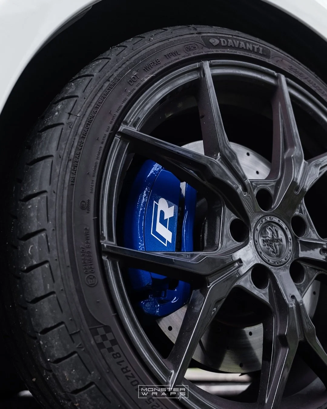 Painting these MK7.5 R brake calipers the colour they should have come from factory! 👊🔵🔷 @lewismk7.5 📸 

Painted with our Gloss Racing Blue colour, the perfect one for the Golf R boys (and girls) &amp; finished with Gloss White R decals 👌💪

Che