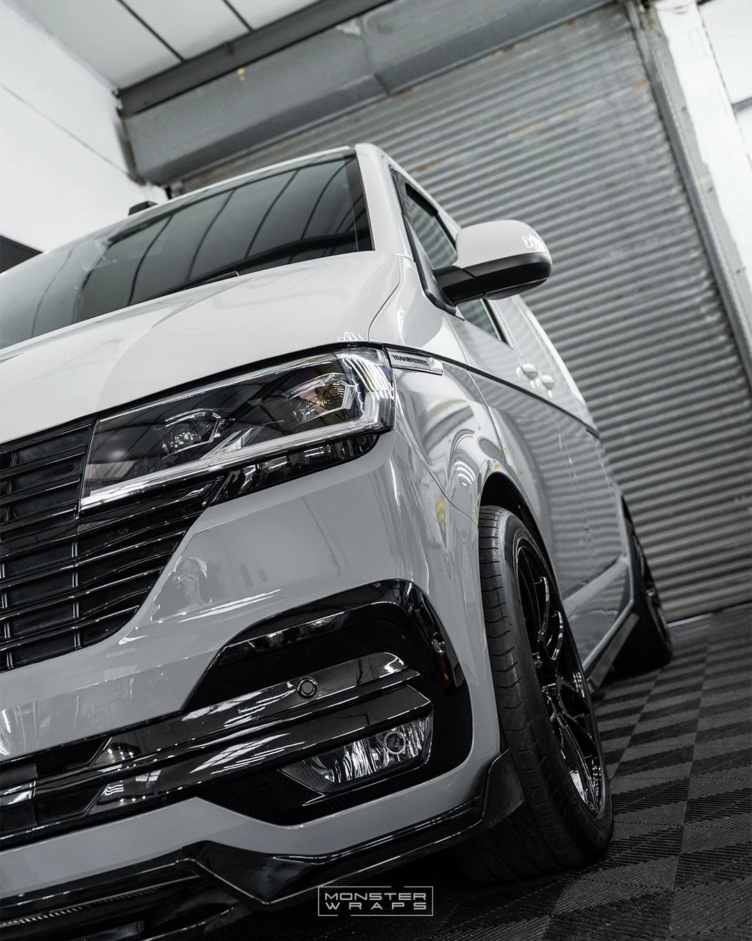 Showing this VW T6.1 some loving 🩶🤍 Originally wrapped by another company, the customer of this Transporter wanted to swap out the existing colour for one that offers a HIGH Gloss finish and that all important paint protection! 👊 

Using FlexiShie