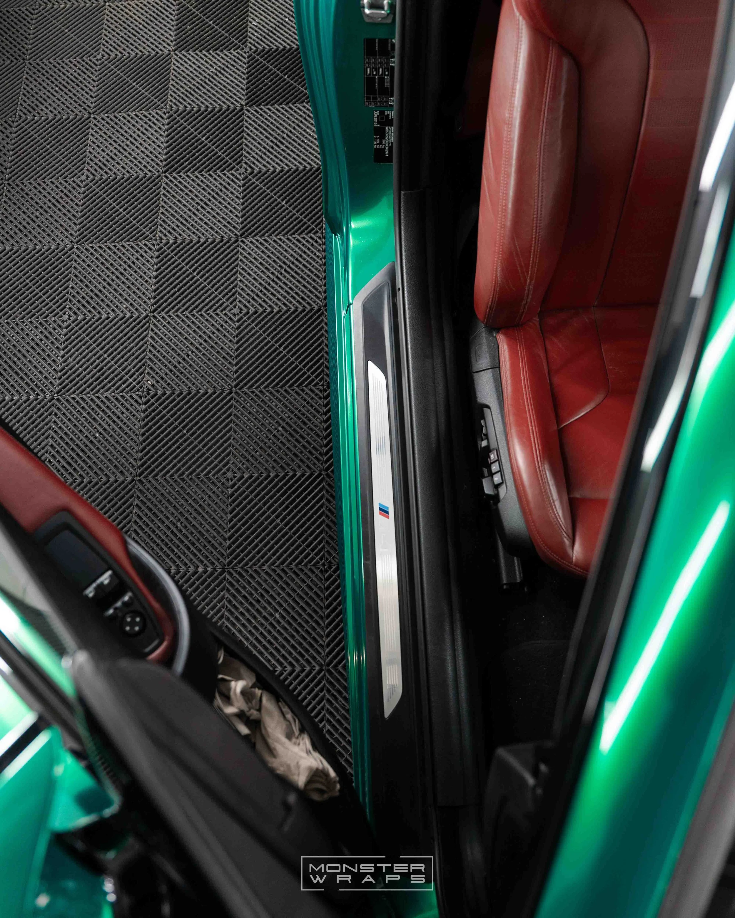 BMW M4 F82 - Avery Gloss Pearl Green - 5.jpg