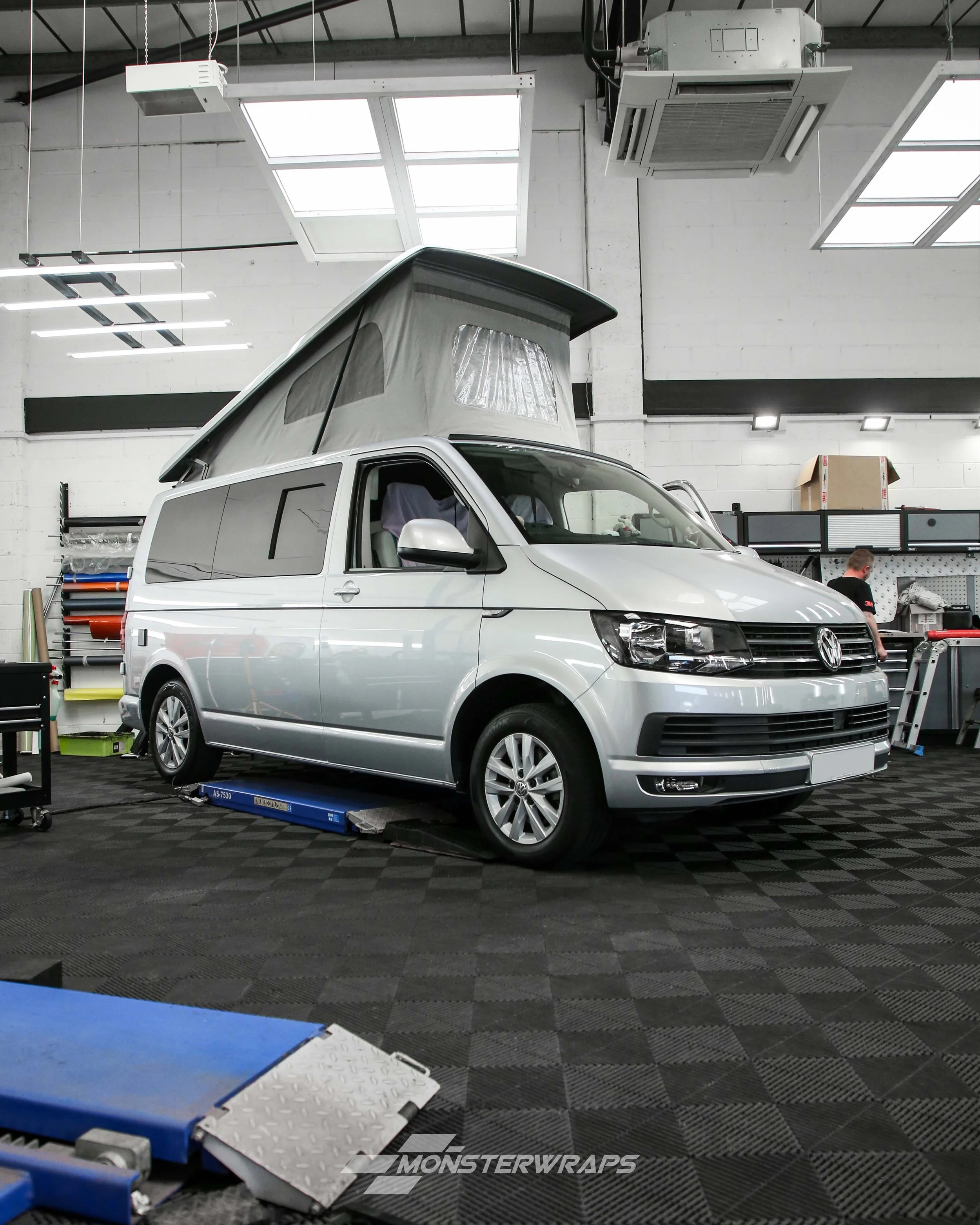 VW T6 California - Spray Paint Fade - 12.jpg