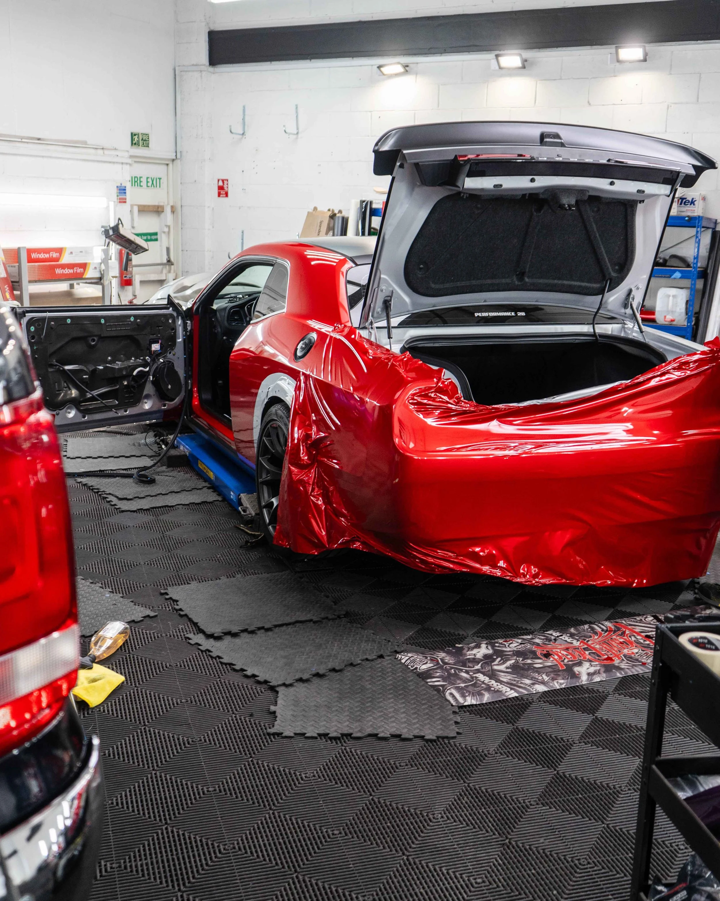 Dodge Challenger SRT Hellcat full colour change vinyl wrap in Oracal 970 Gloss Luscious Lips