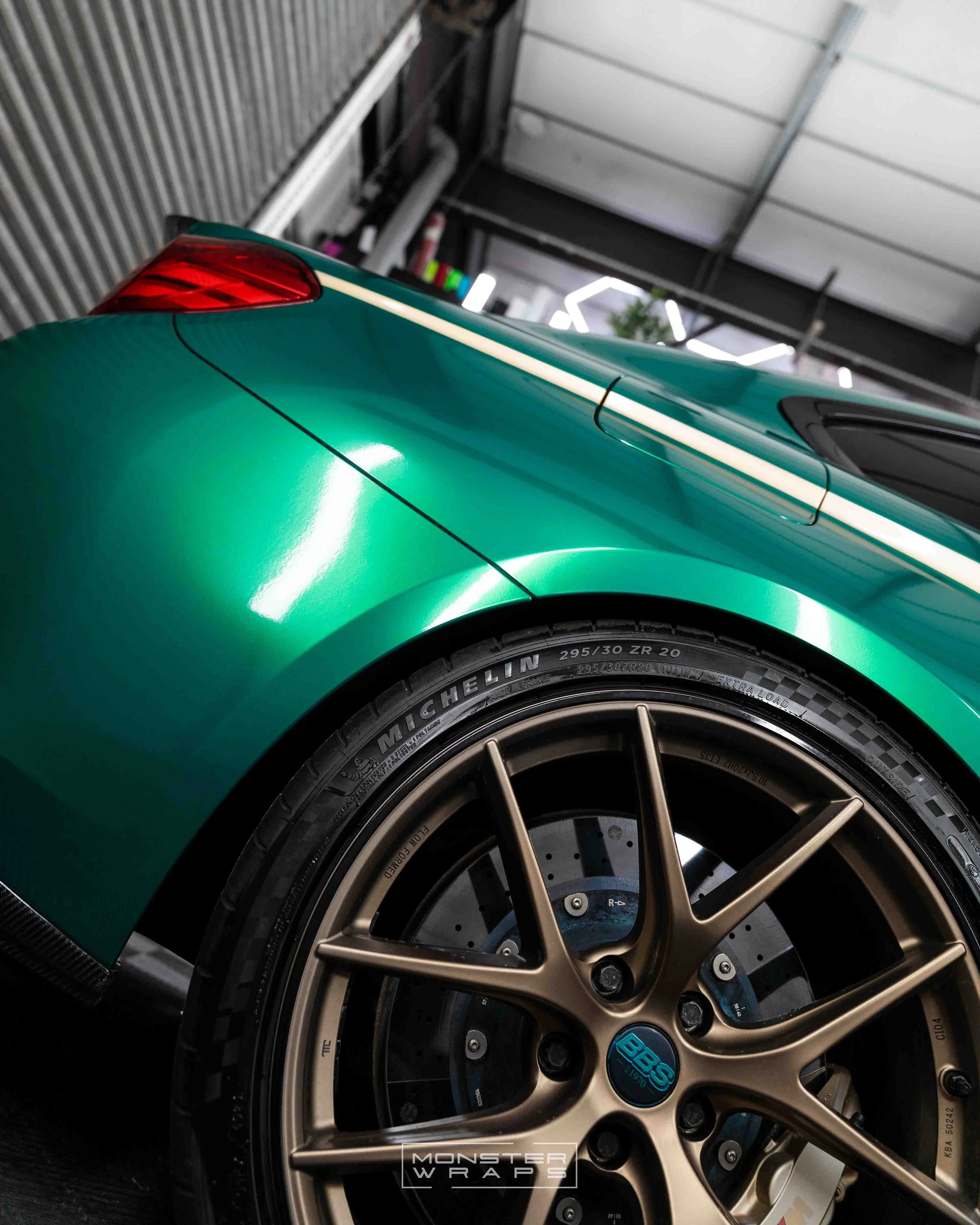 BMW M4 F82 - Avery Gloss Pearl Green - 6.jpg
