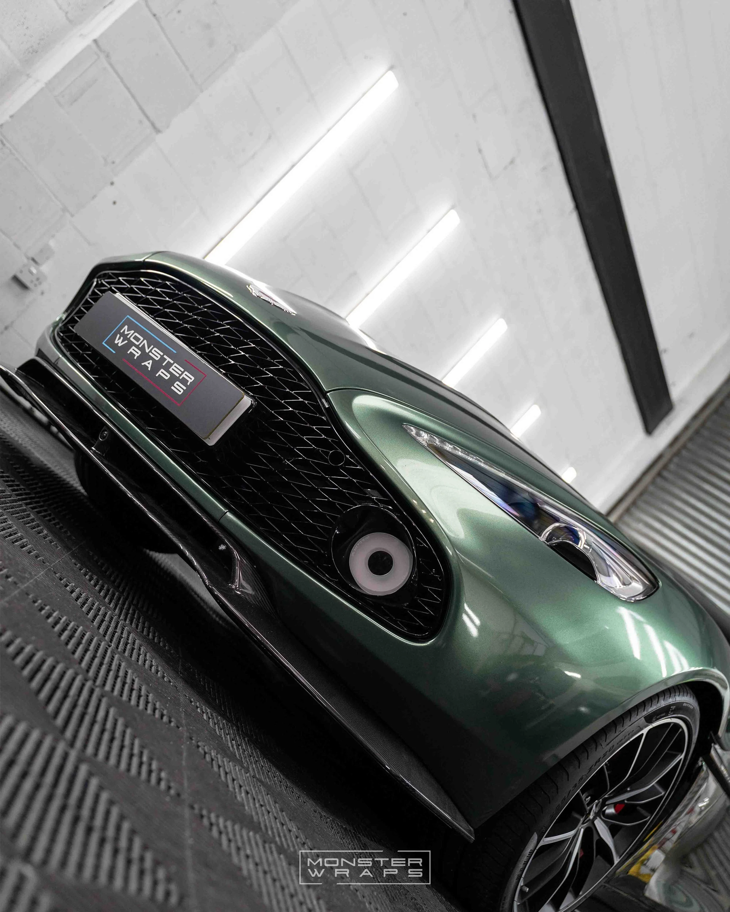 Aston Martin Zagato - Inozetek Metallic Racing Green - 24.jpg
