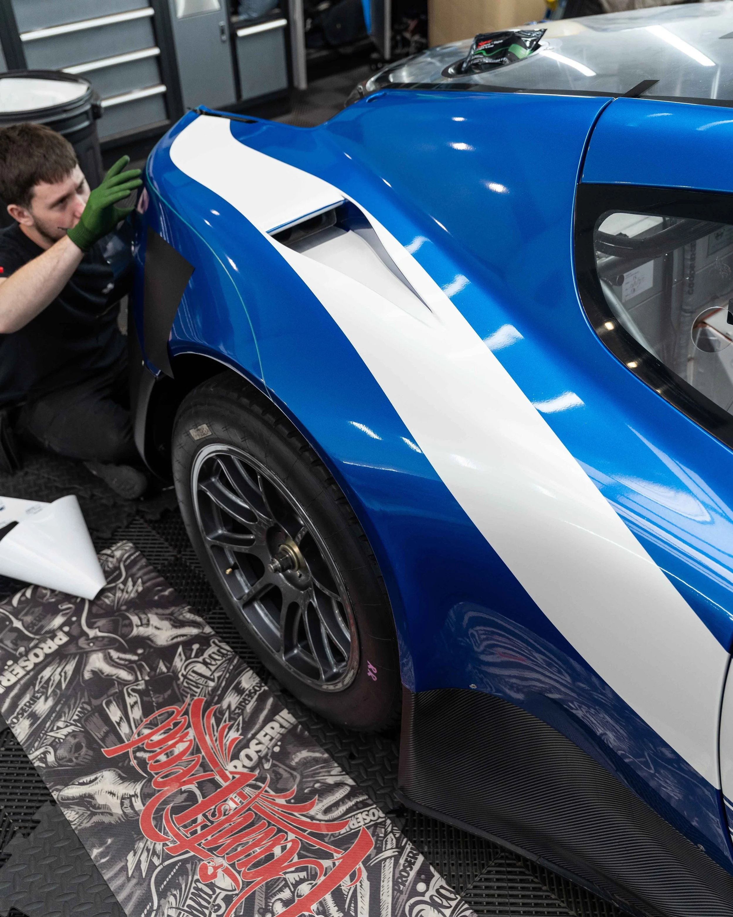 Aston Martin DBR9S - Ecurie Ecosse Livery - 17.jpg