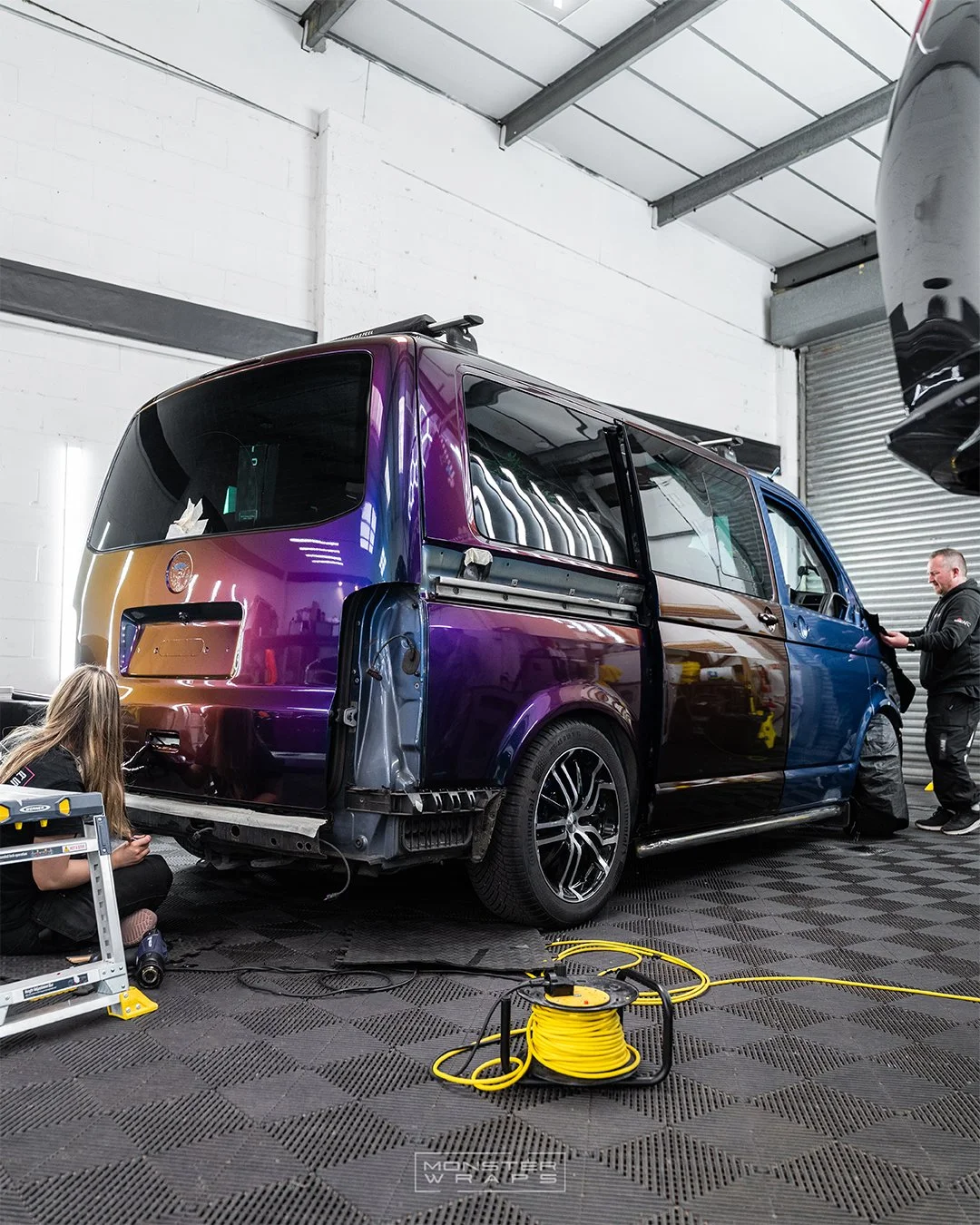 VW Volkswagen Transporter T5.1 Caravelle vinyl colour change wrap 3M High Gloss Flip Deep Space