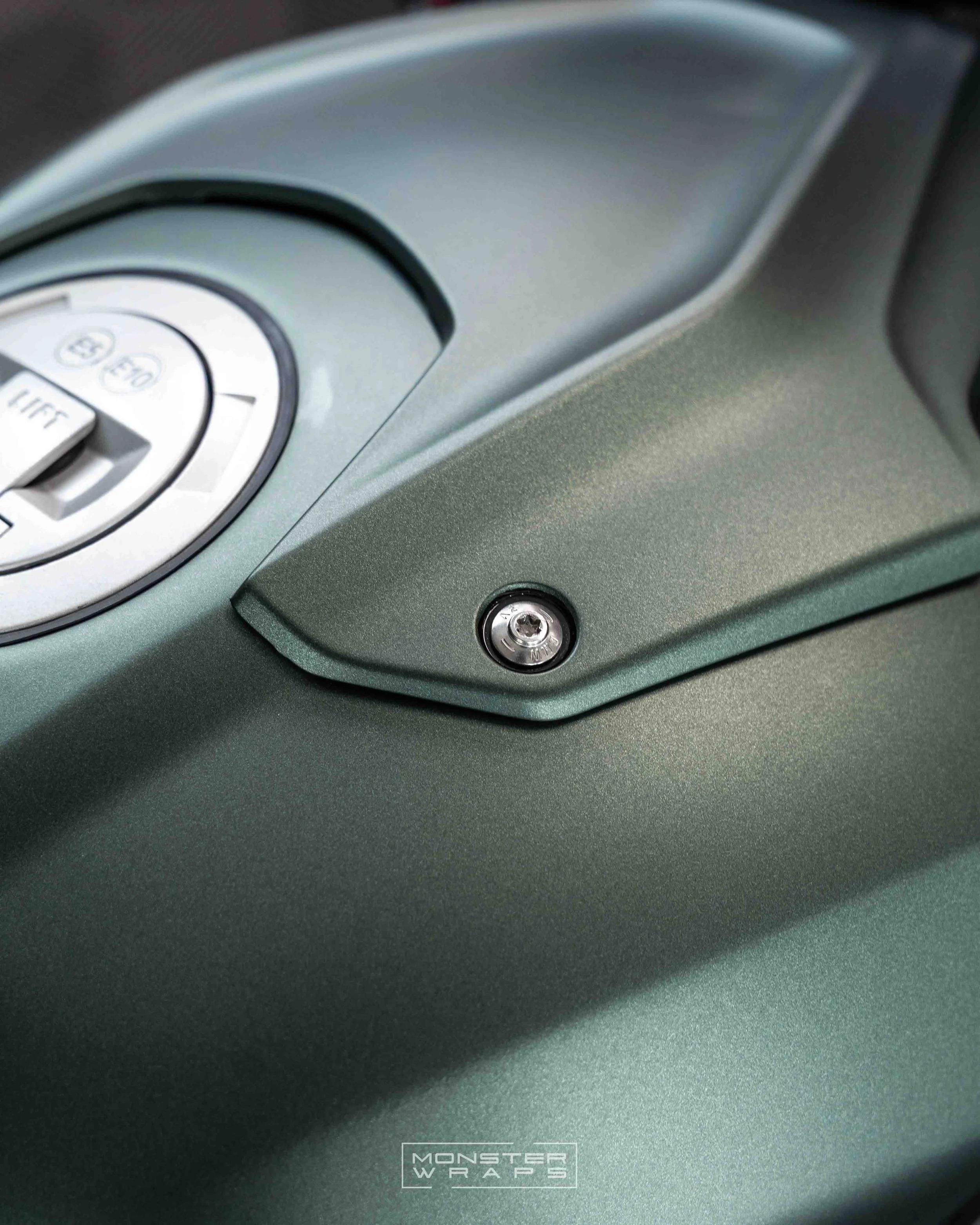 BMW S1000 RR - 3M Matte Pine Green Metallic - 8.jpg