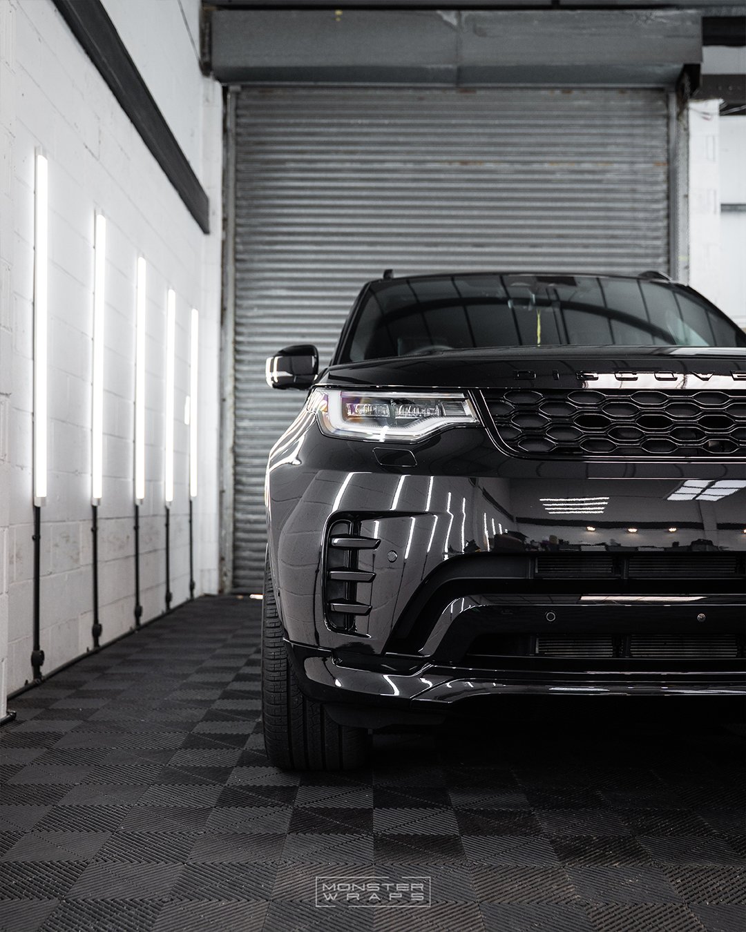 Land Rovery Discovery Disco 5 full-body gloss paint protection film PPF installation