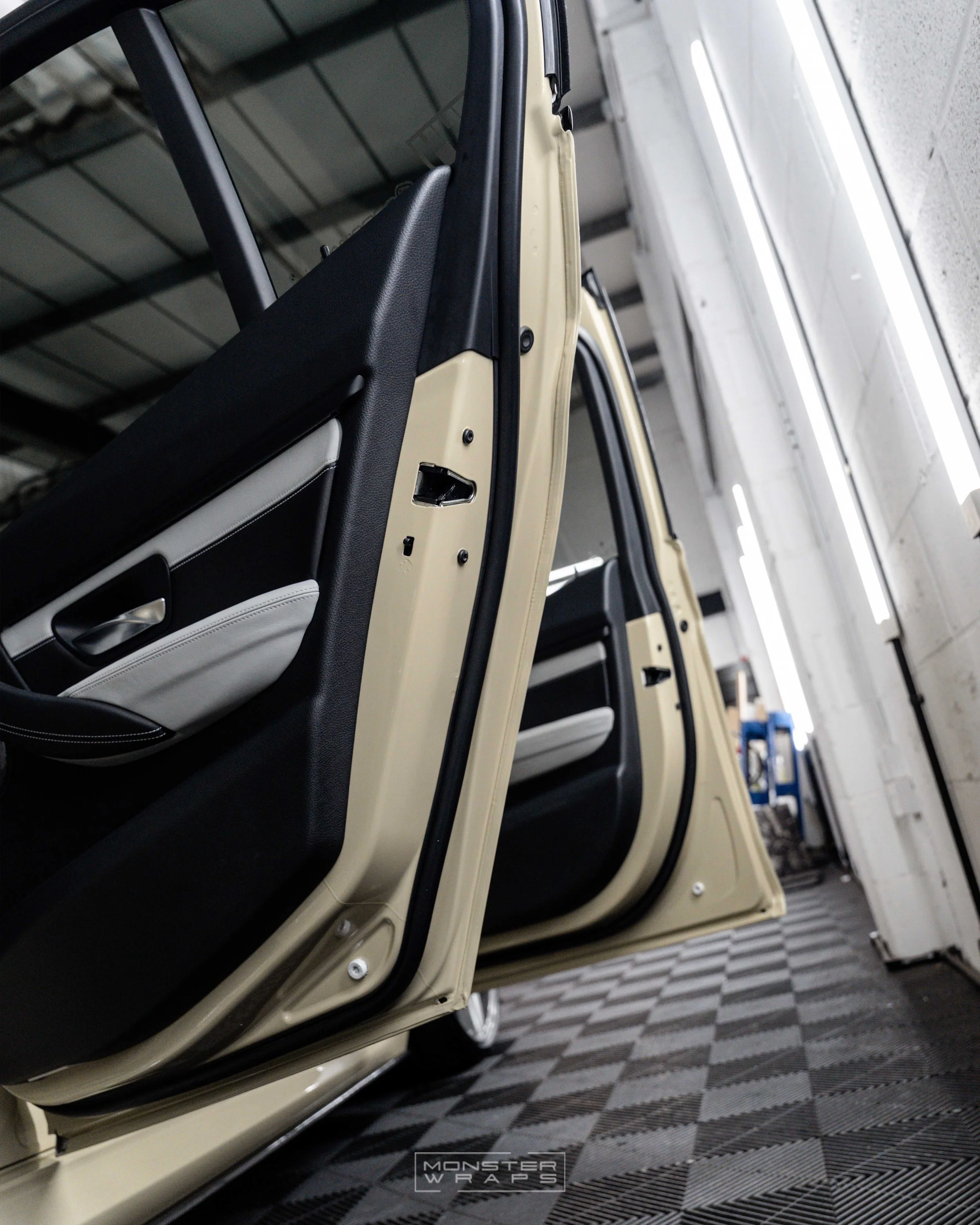 BMW M3 F80 competion full colour change vinyl wrap Arlon Gloss Sand Brown