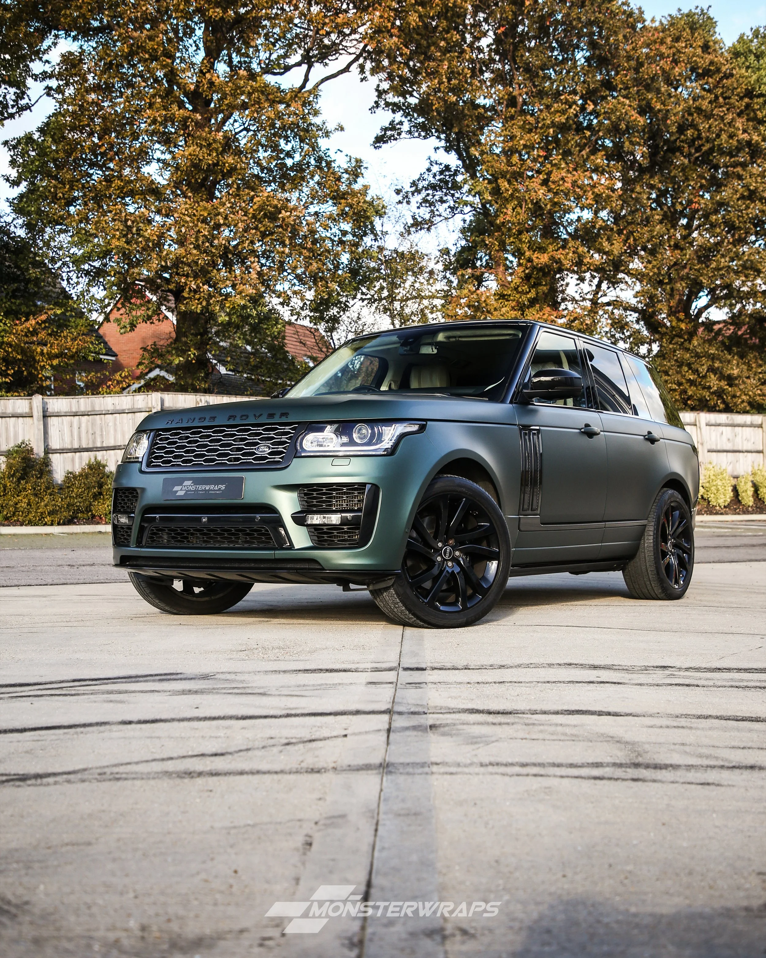 Range Rover Sport Autobiography full external colour change wrap in 3M 2080 Matte Pine Green Metallic