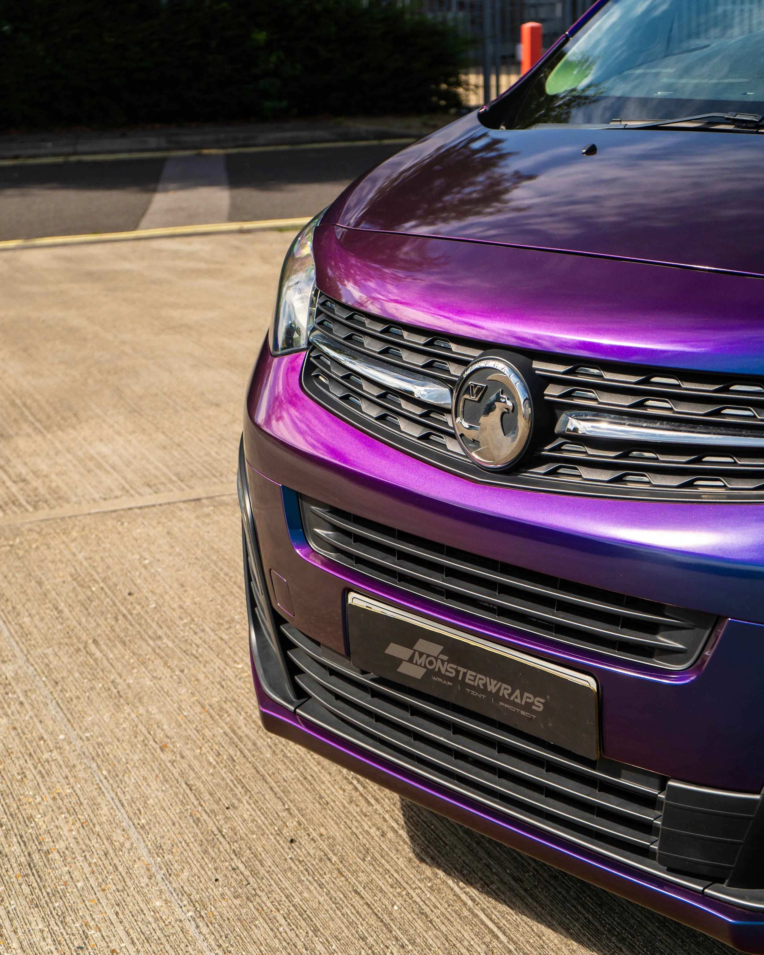 Vauxhall Vivaro - Gloss Flip Rushing Riptide - 10.jpg