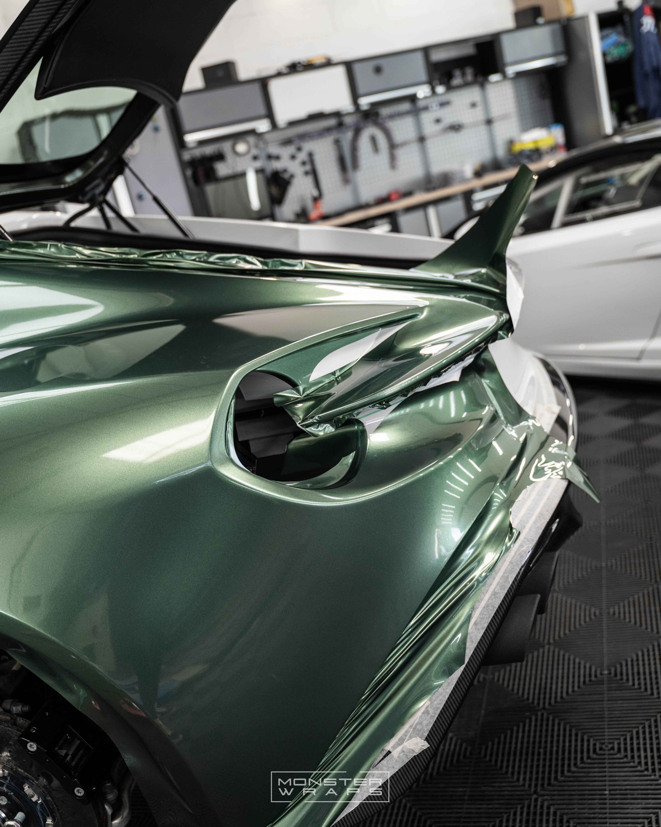 Aston Martin Zagato - Inozetek Metallic Racing Green - 7.jpg