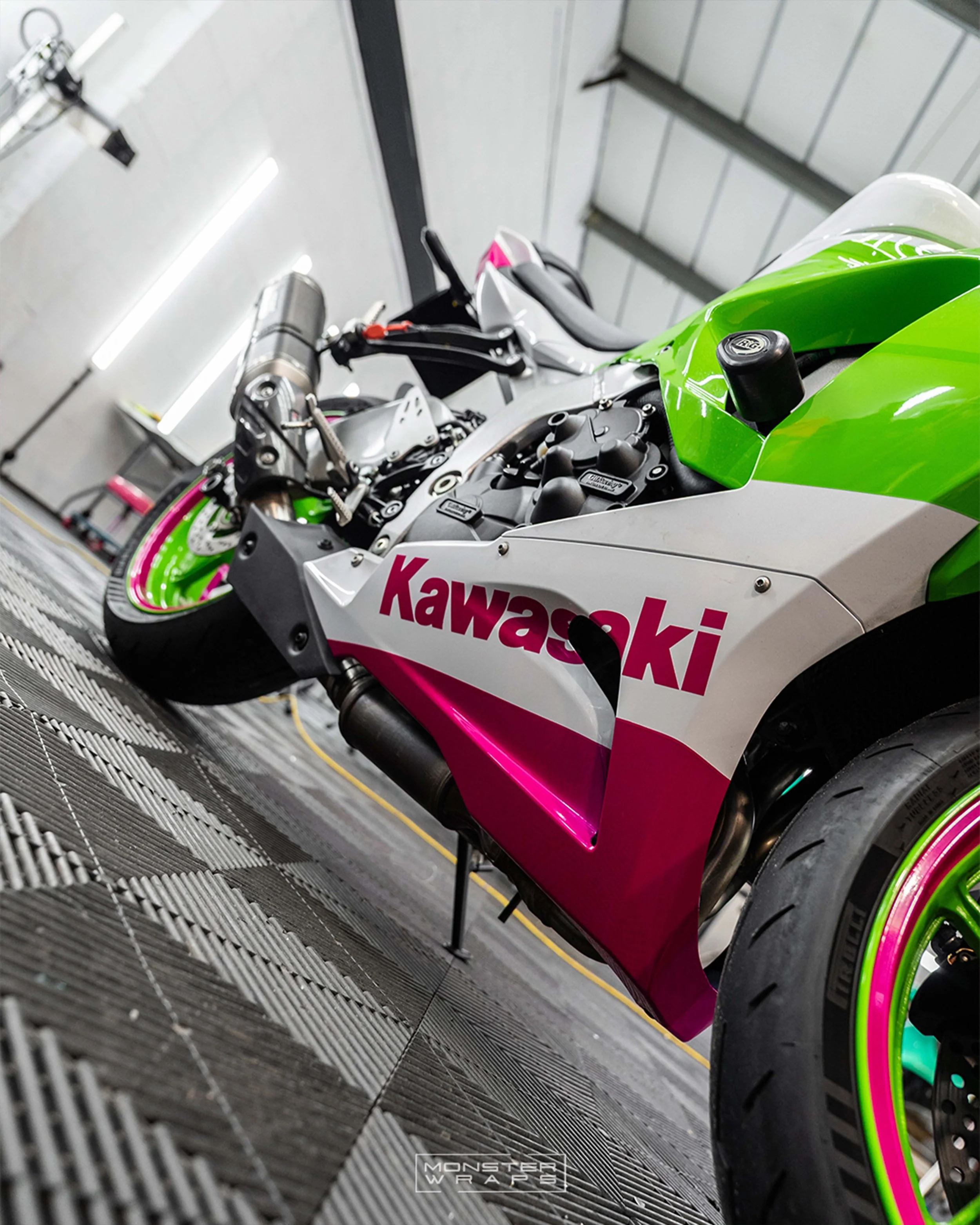 Kawasaki Ninja ZX-6R partial wrap KPMF Gloss Momentum Pink