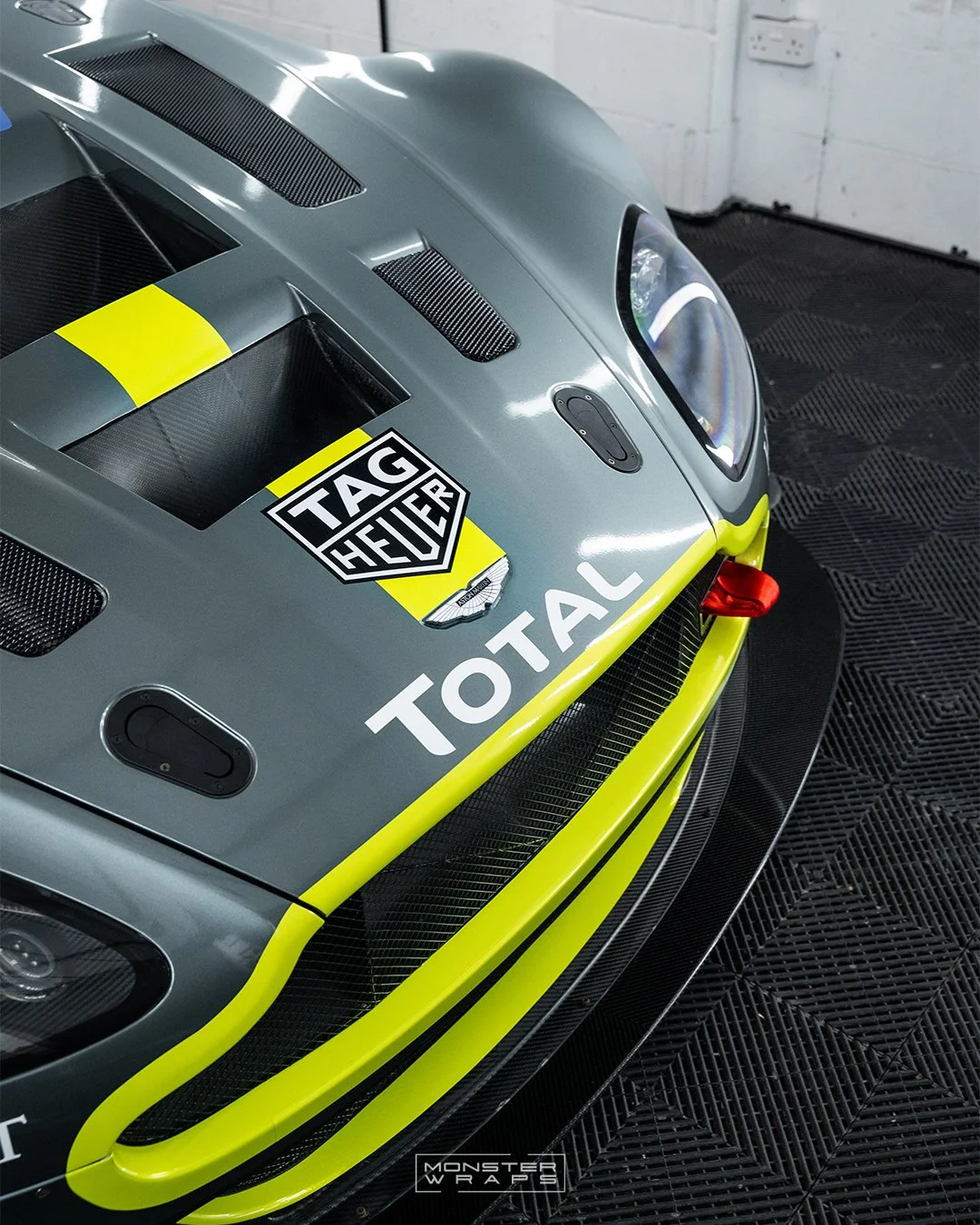 Aston Marting Racing Vantage GT3 race livery design