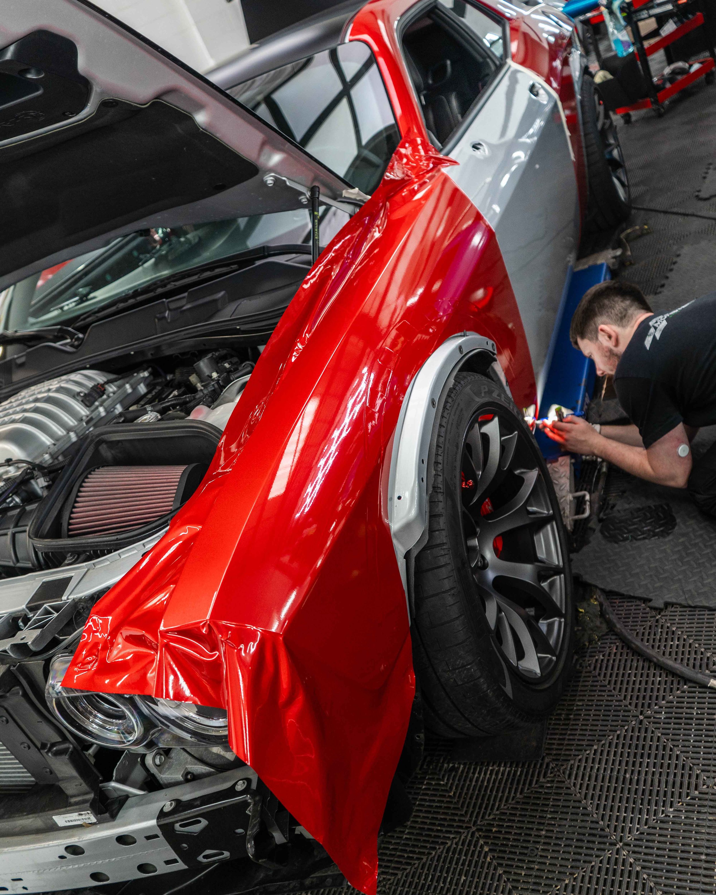Dodge Challenger SRT Hellcat full colour change vinyl wrap in Oracal 970 Gloss Luscious Lips