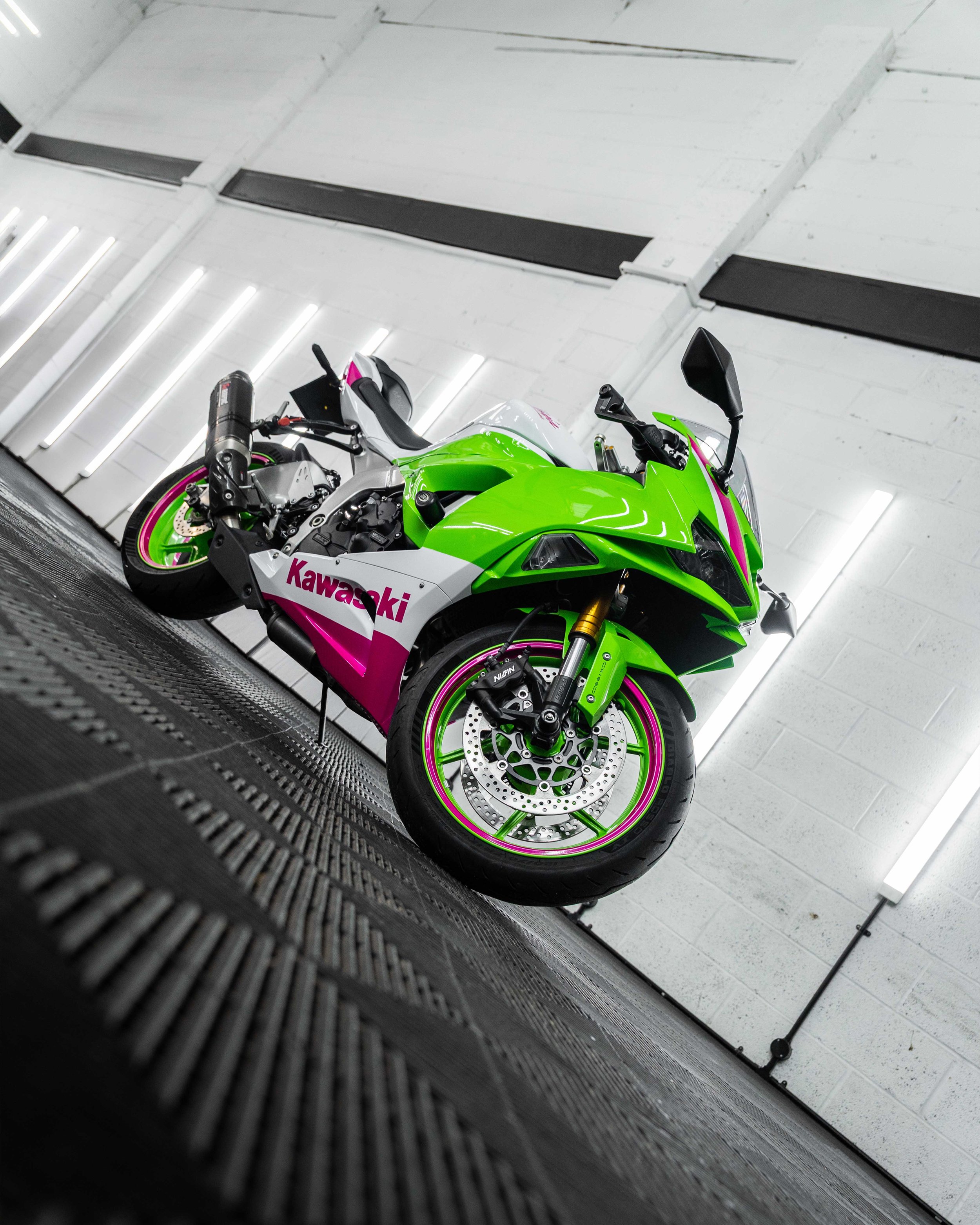 Kawasaki Ninja ZX-6R partial wrap KPMF Gloss Momentum Pink