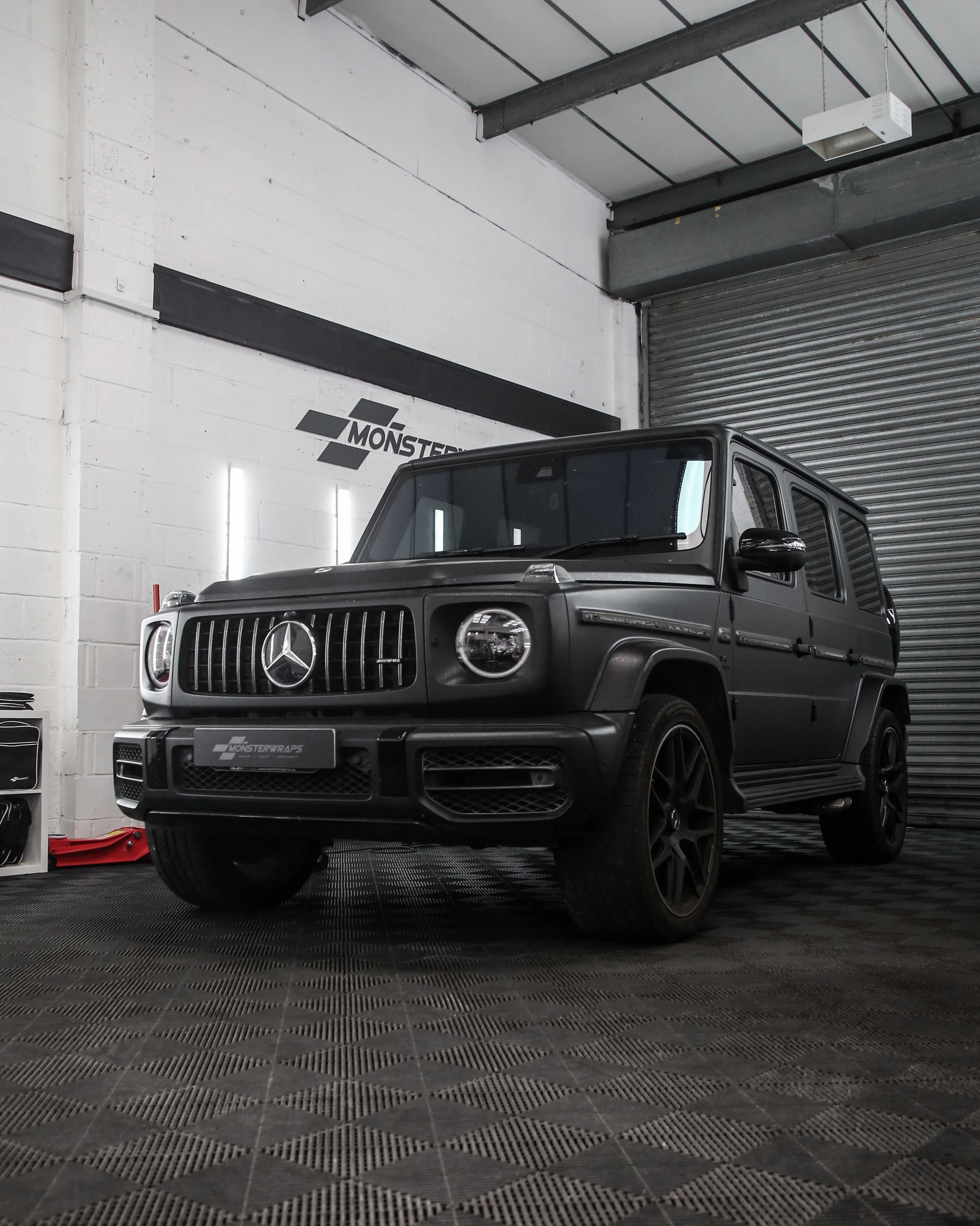 Merc AMG G83 - Gloss Storm Grey - 1.jpg
