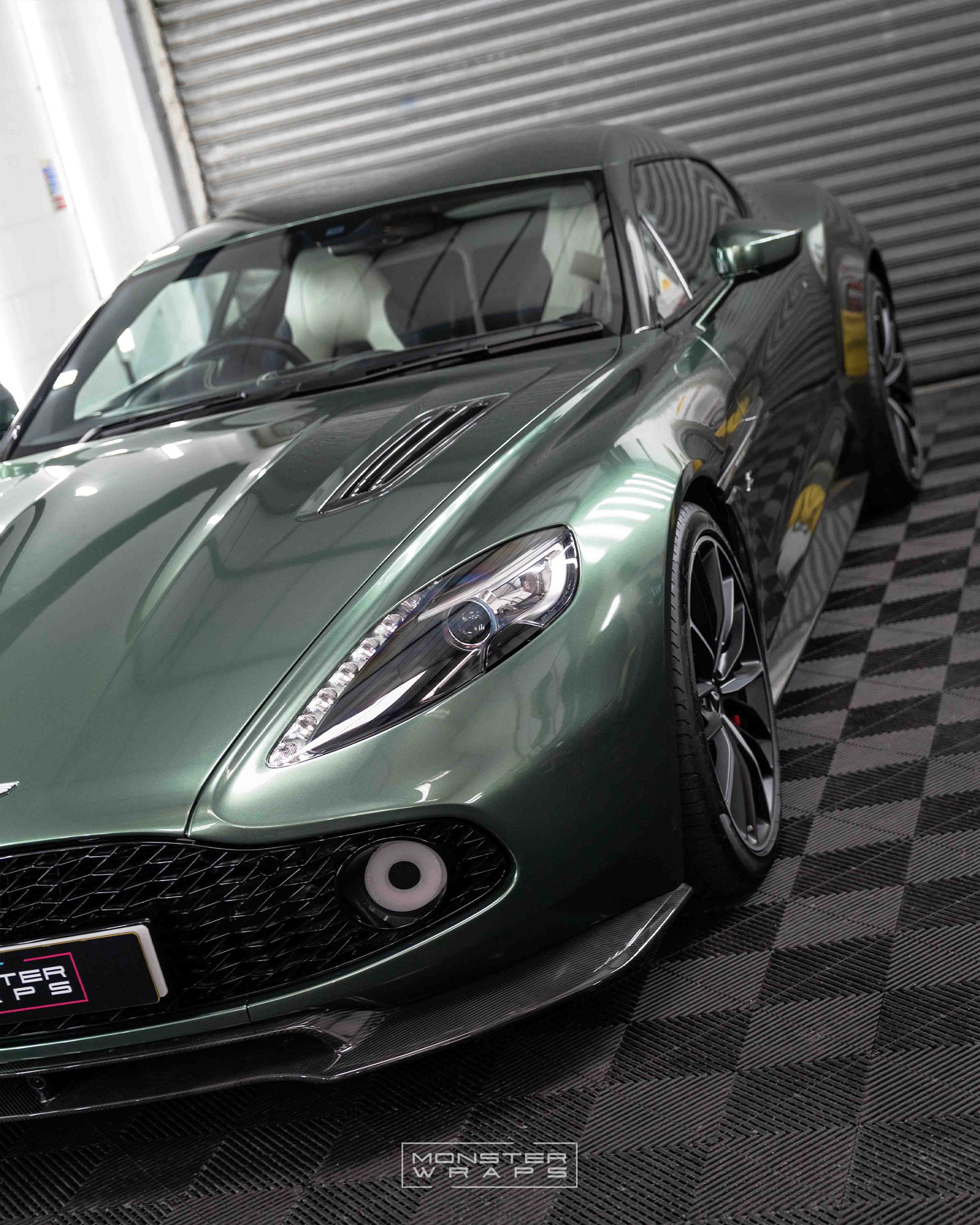 Aston Martin Zagato - Inozetek Metallic Racing Green - 19.jpg