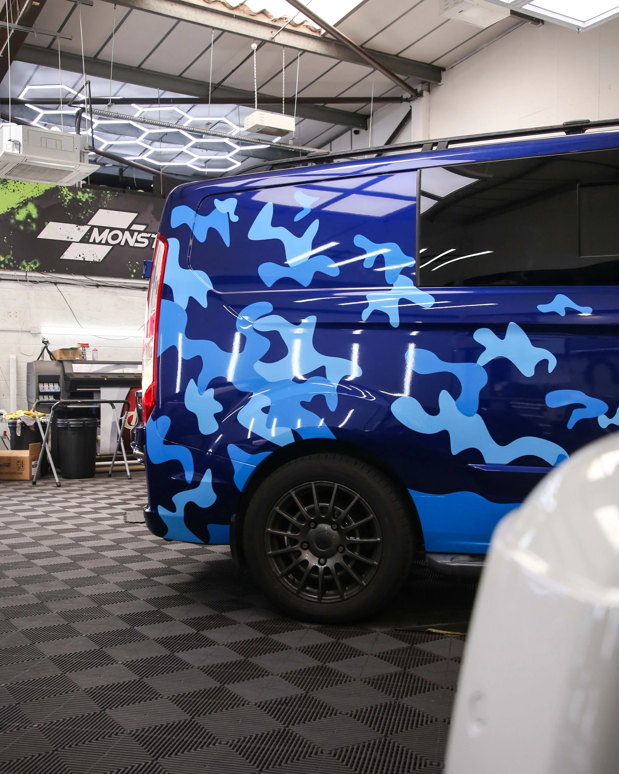 Ford Transit Custom - Camo Graphics.jpg