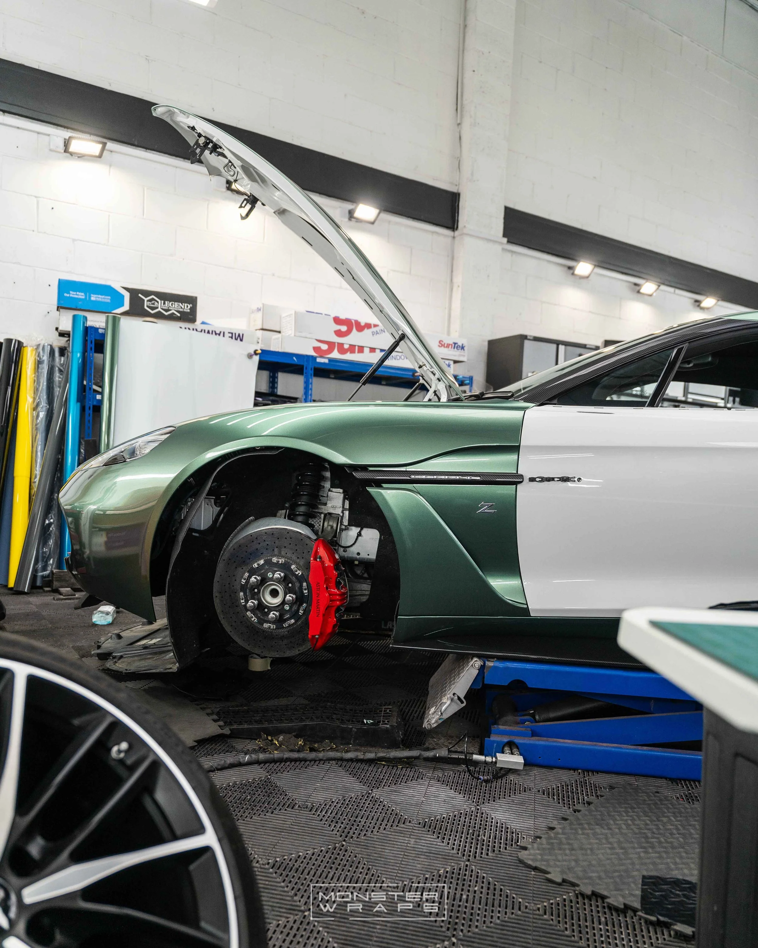 Aston Martin Zagato - Inozetek Metallic Racing Green - 13.jpg