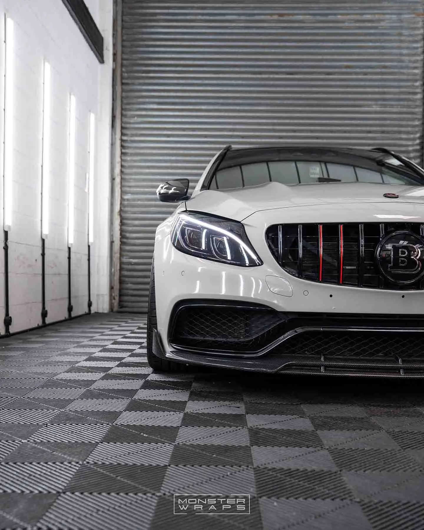 BRABUS 800 AMG W205 - Oracal Gloss Ice Grey - 2.jpg