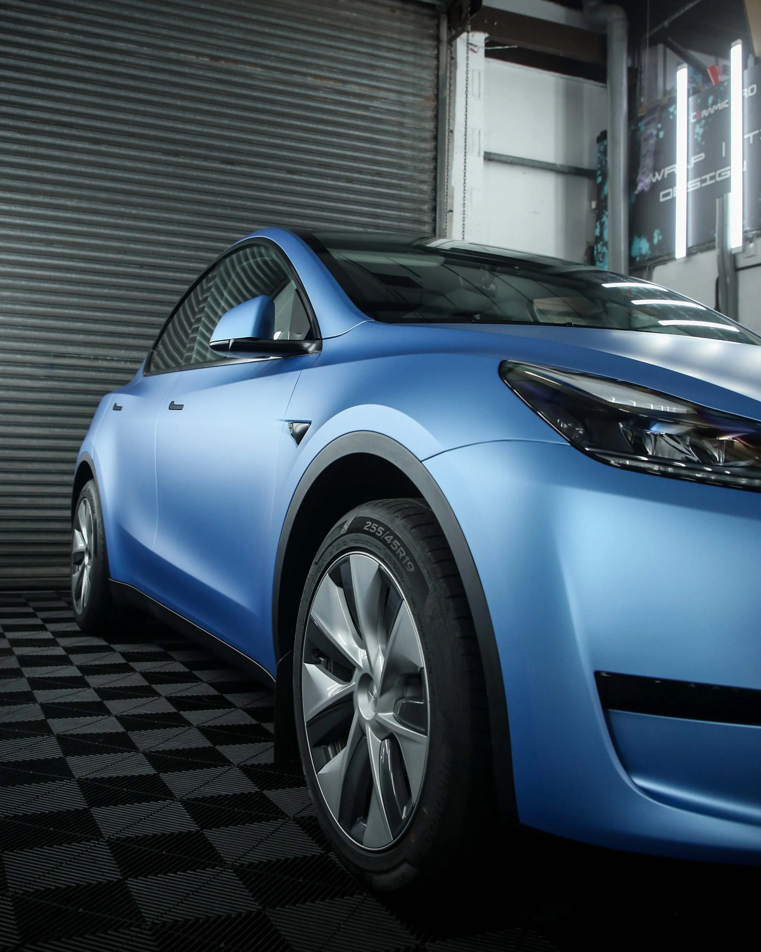 Tesla Model Y - Frosty Blue - 8.jpg