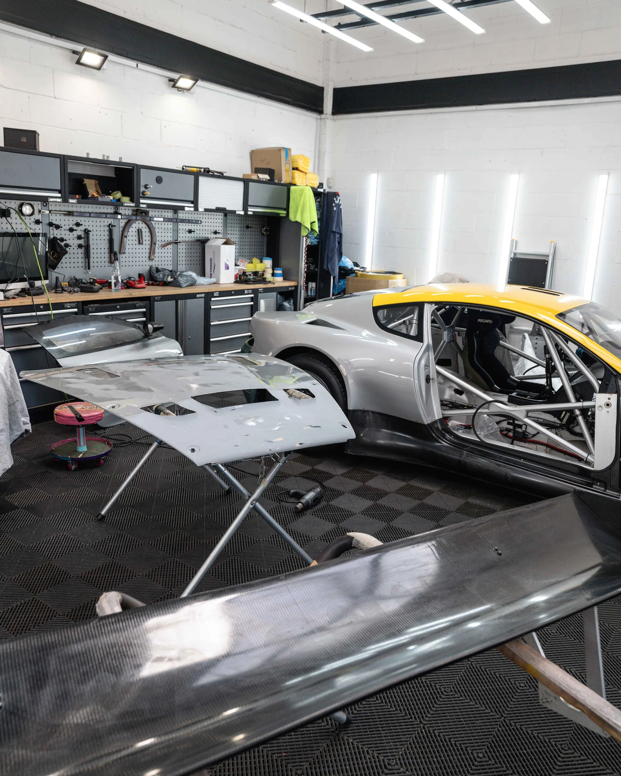 Aston Martin DBR9S - Ecurie Ecosse Livery - 7.jpg