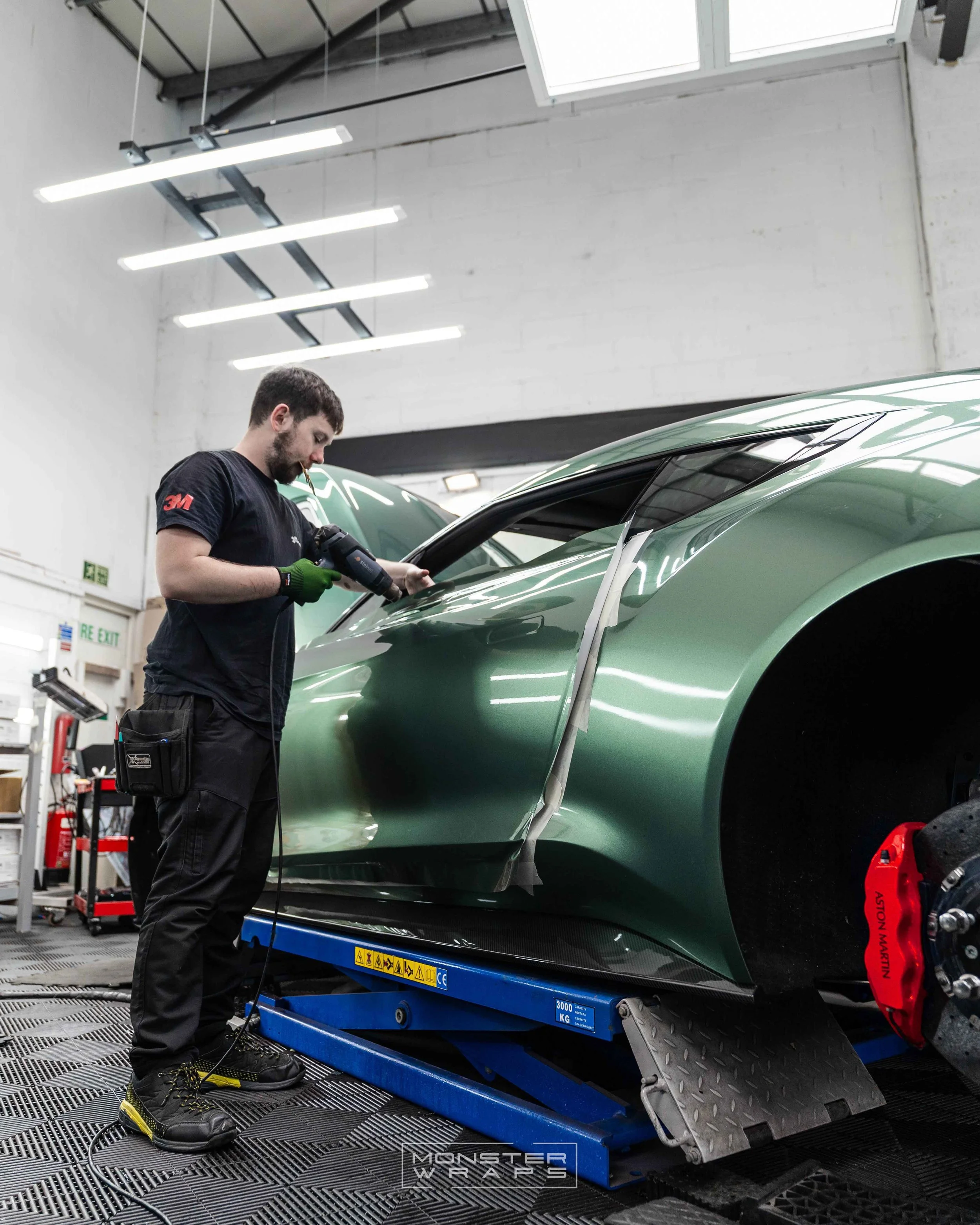 Aston Martin Zagato - Inozetek Metallic Racing Green - 14.jpg