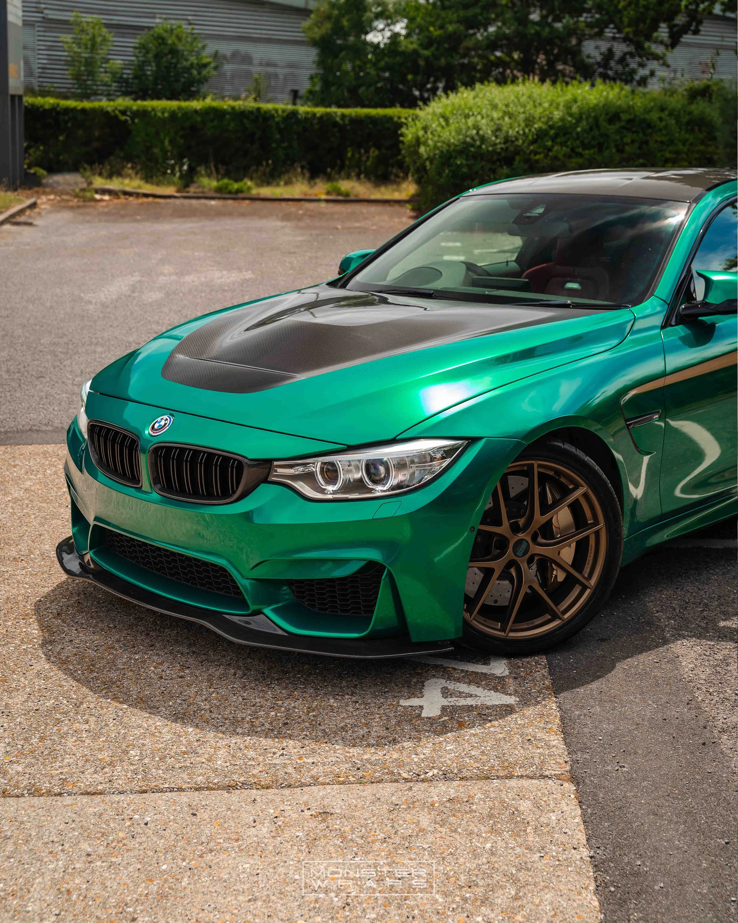 BMW M4 F82 - Avery Gloss Pearl Green - 10.jpg