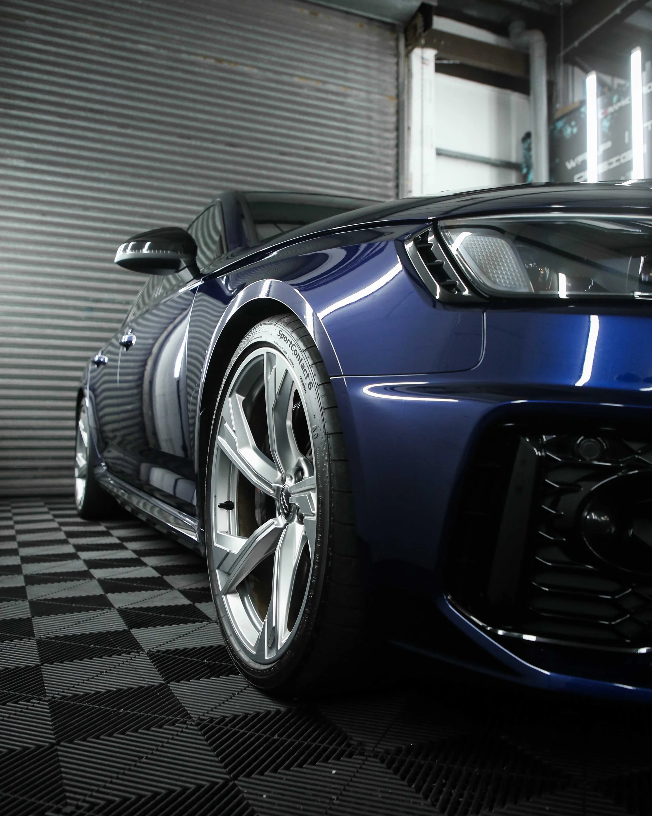 Audi RS4 B9 stage 1 machine polish, cermaic hydrophobic protective coating, black pack chrome delete