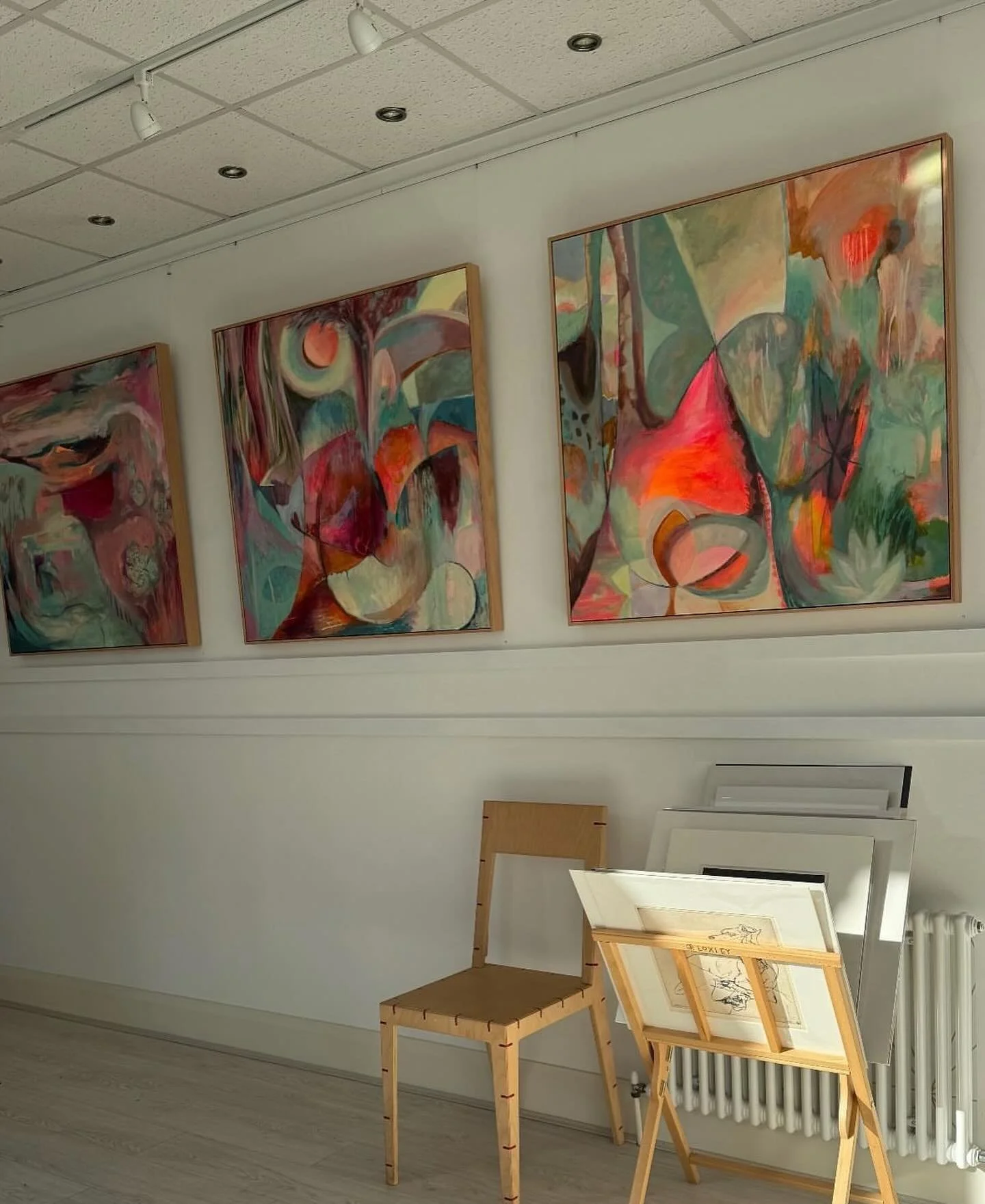 Only 3 days left to see Cherish, Thrive and Morning Madam, part of ‘Mindscape’ my solo exhibition at the lovely @tinkergallery in Ilkley. 
Do you have a favourite, I’d love to know? 
Open today, tomorrow and Saturday (last day)
10