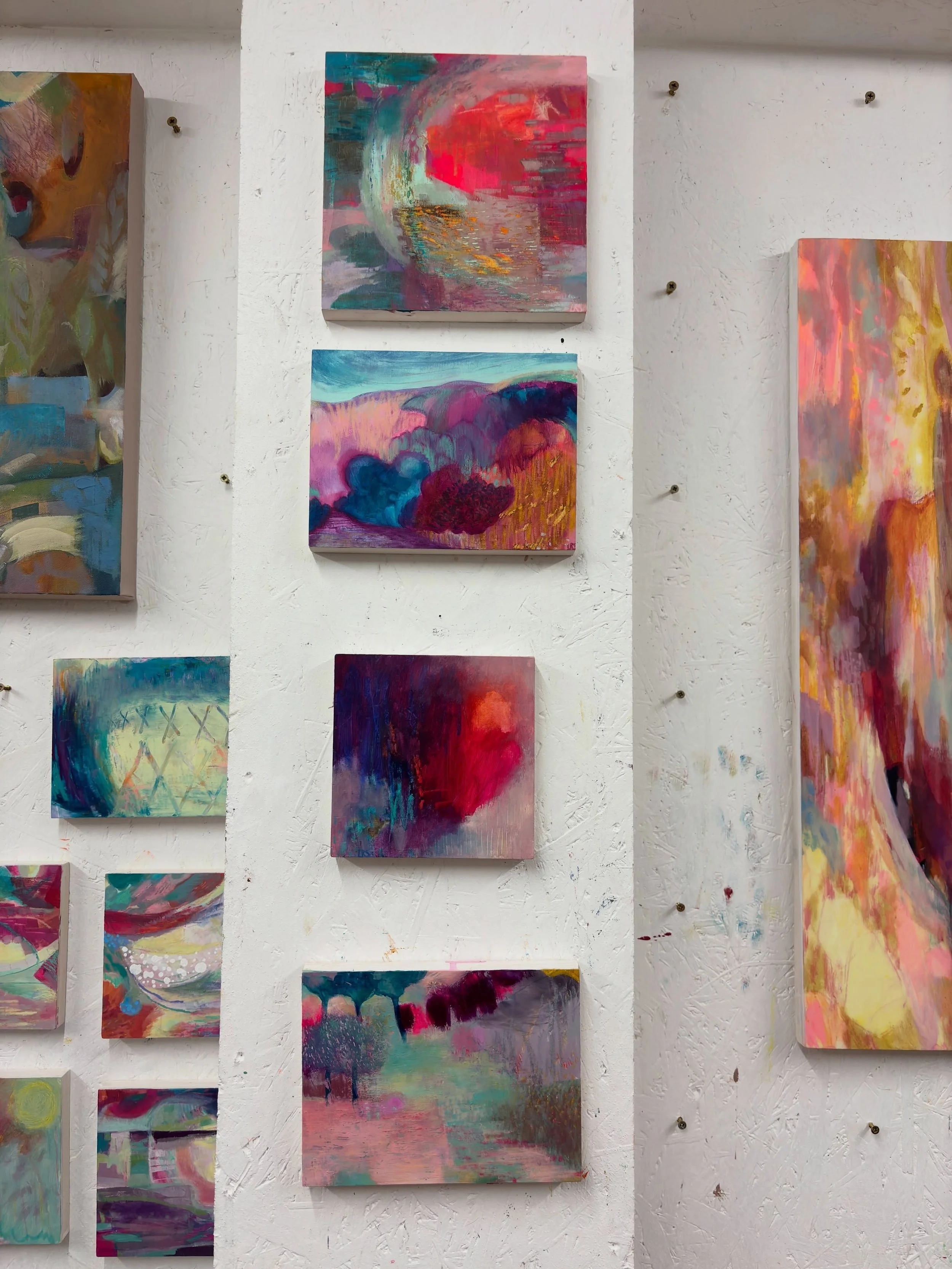 Newsletter goes out tomorrow morning! 

My subscribers get a ✨free ticket✨ code for the fabulous Manchester Art Fair, which is on for 4 days this year 19 to 22 November! 

It will my fifth year there, with lots of brand new work to share!! 
Here&rsqu