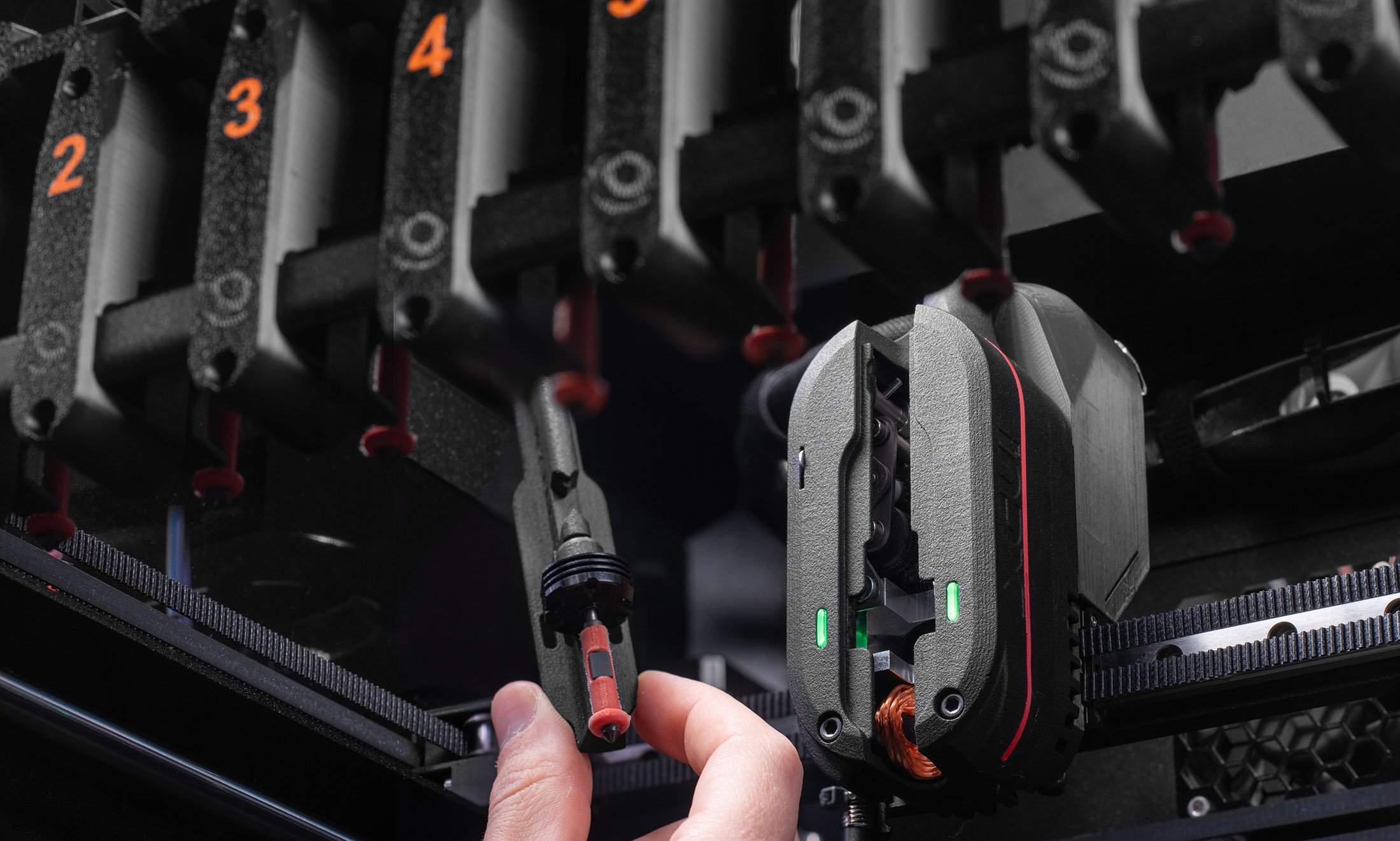 Holding one Bondtech INDX hotend-tool on a Core One from Prusa