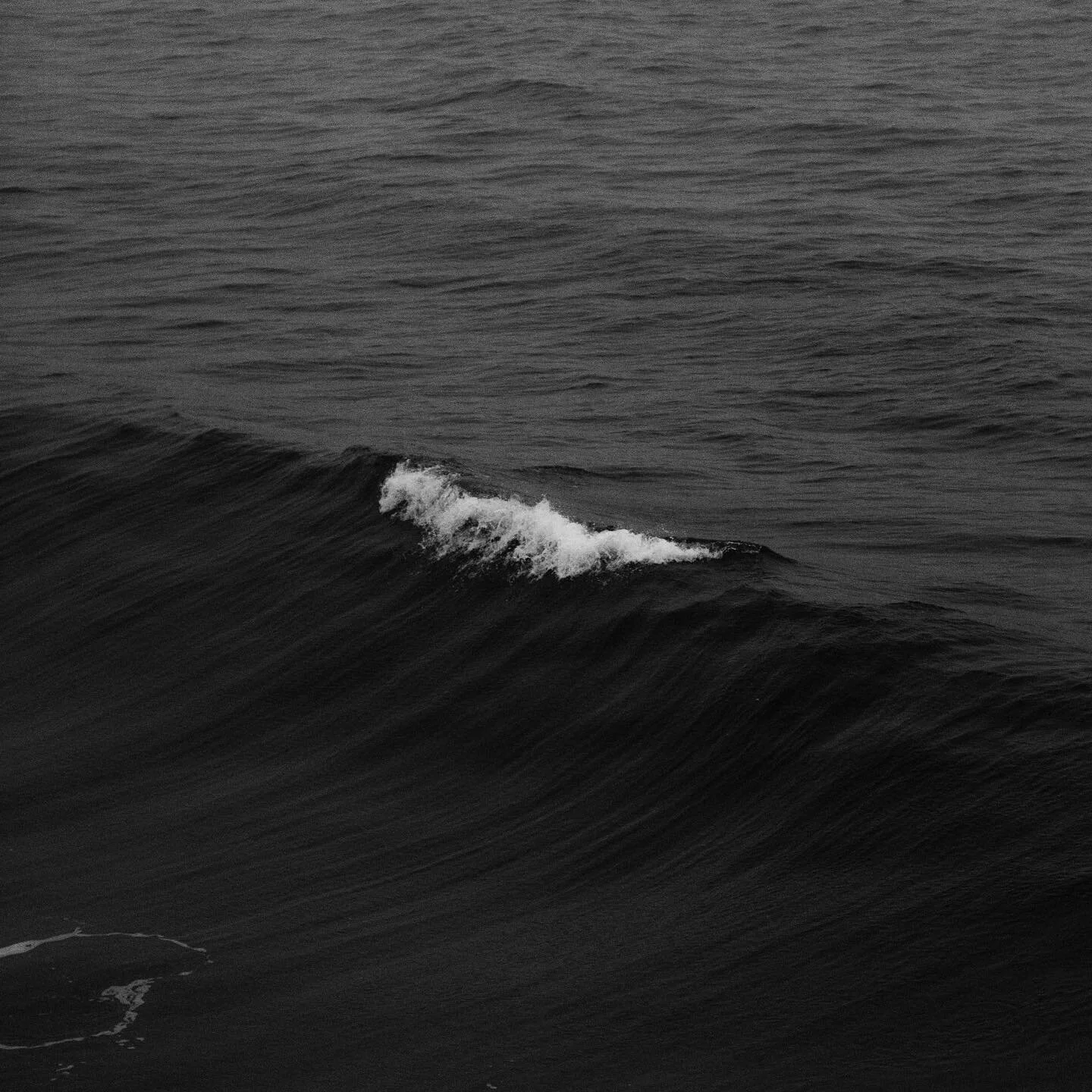 The tides of change 🖤

📷: @nate_dumlao