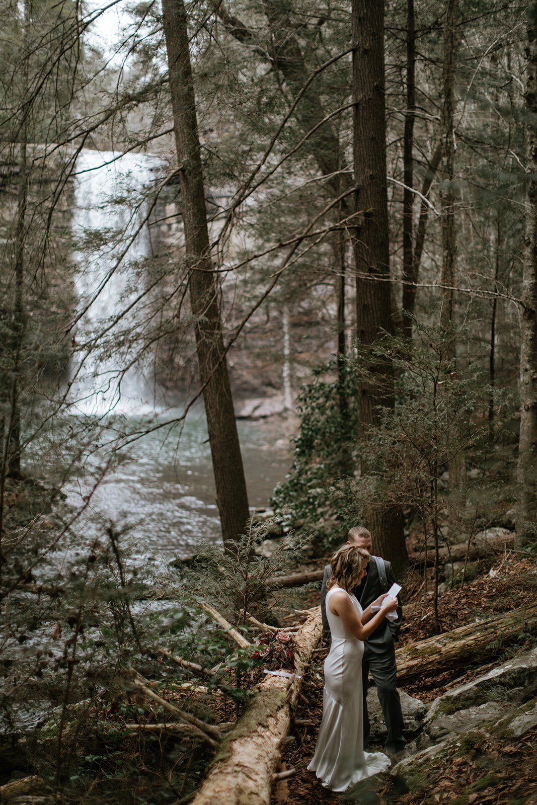 foster-falls-elopement-chattanooga-wedding-photographer-108_websize.jpg