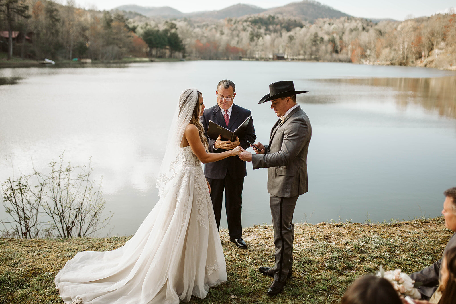 intimate-blue-ridge-wedding-asheville-elopement-photographer5Y6A4023_websize.jpg