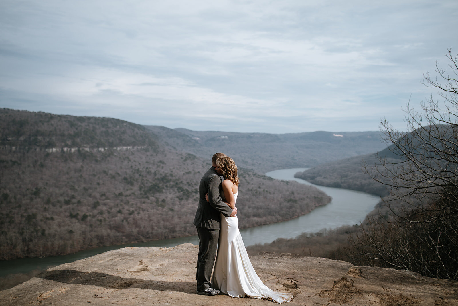 snoopers-rock-adventure-elopement-chattanooga-wedding-photographerfoster-falls-elopement-chattanooga-wedding-photographer-413_websize.jpg