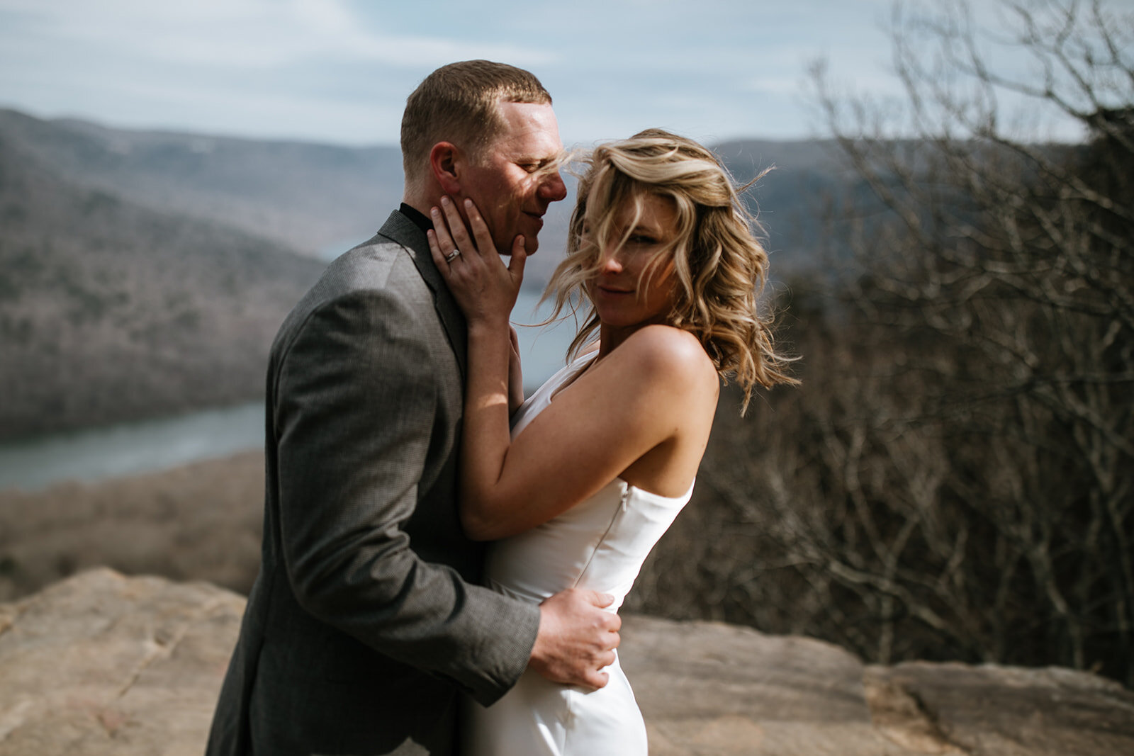 snoopers-rock-adventure-elopement-chattanooga-wedding-photographerfoster-falls-elopement-chattanooga-wedding-photographer-495_websize.jpg