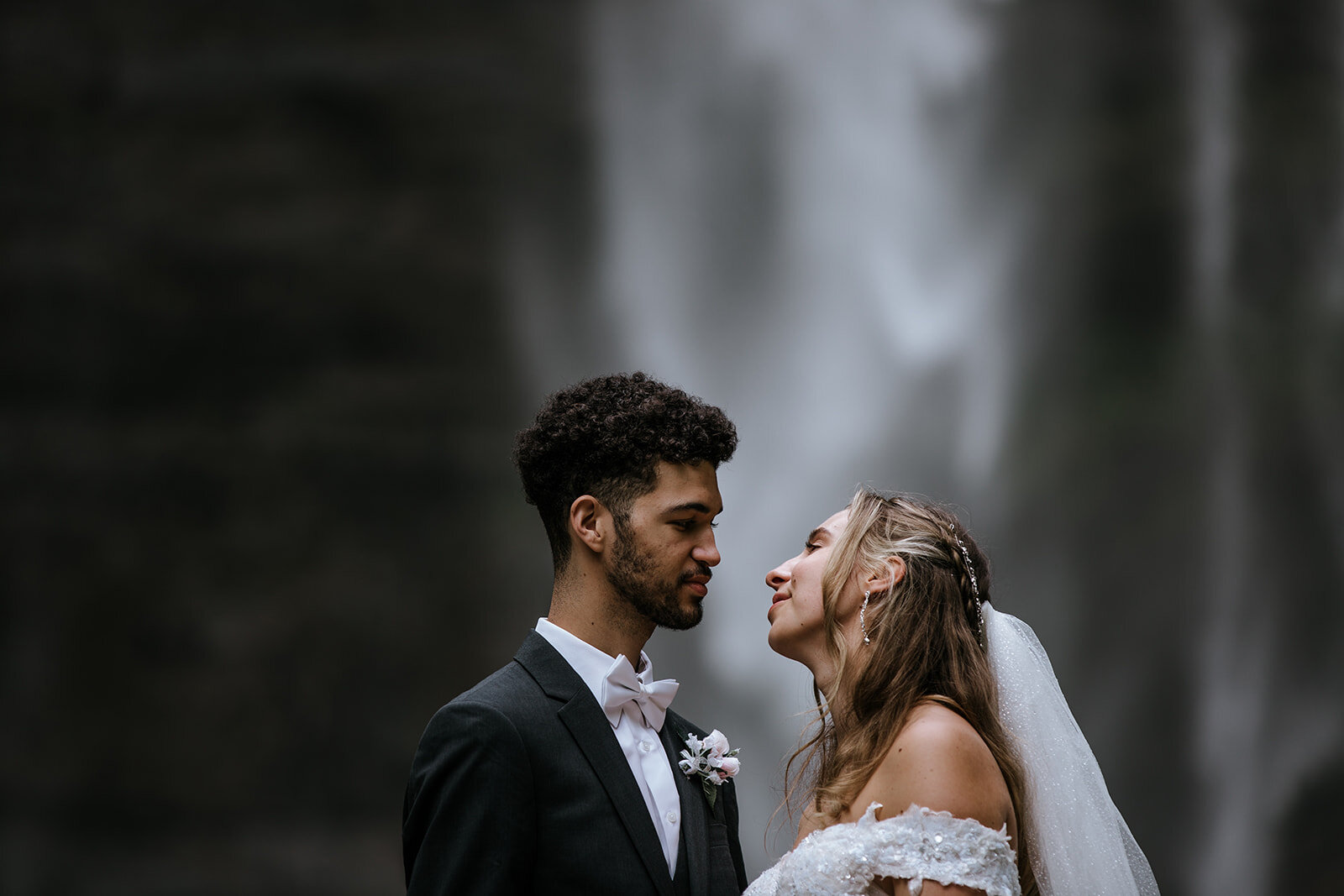 waterfall-wedding-at-toccoa-falls-blue-ridge-elopement-photographer-799_websize.jpg