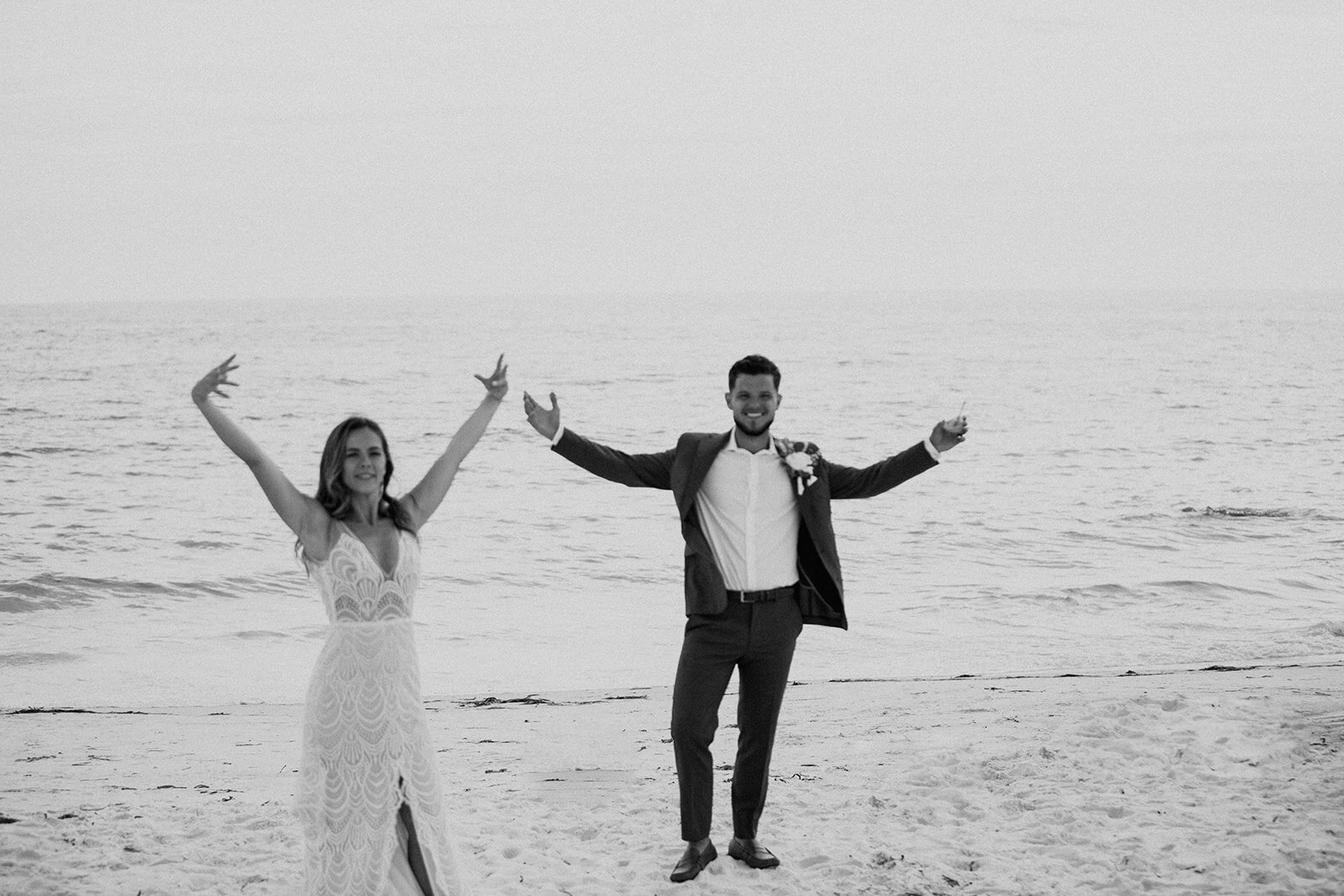 bohemian-beach-wedding-anna-maria-island-elopement-photographer-347_websize.jpg
