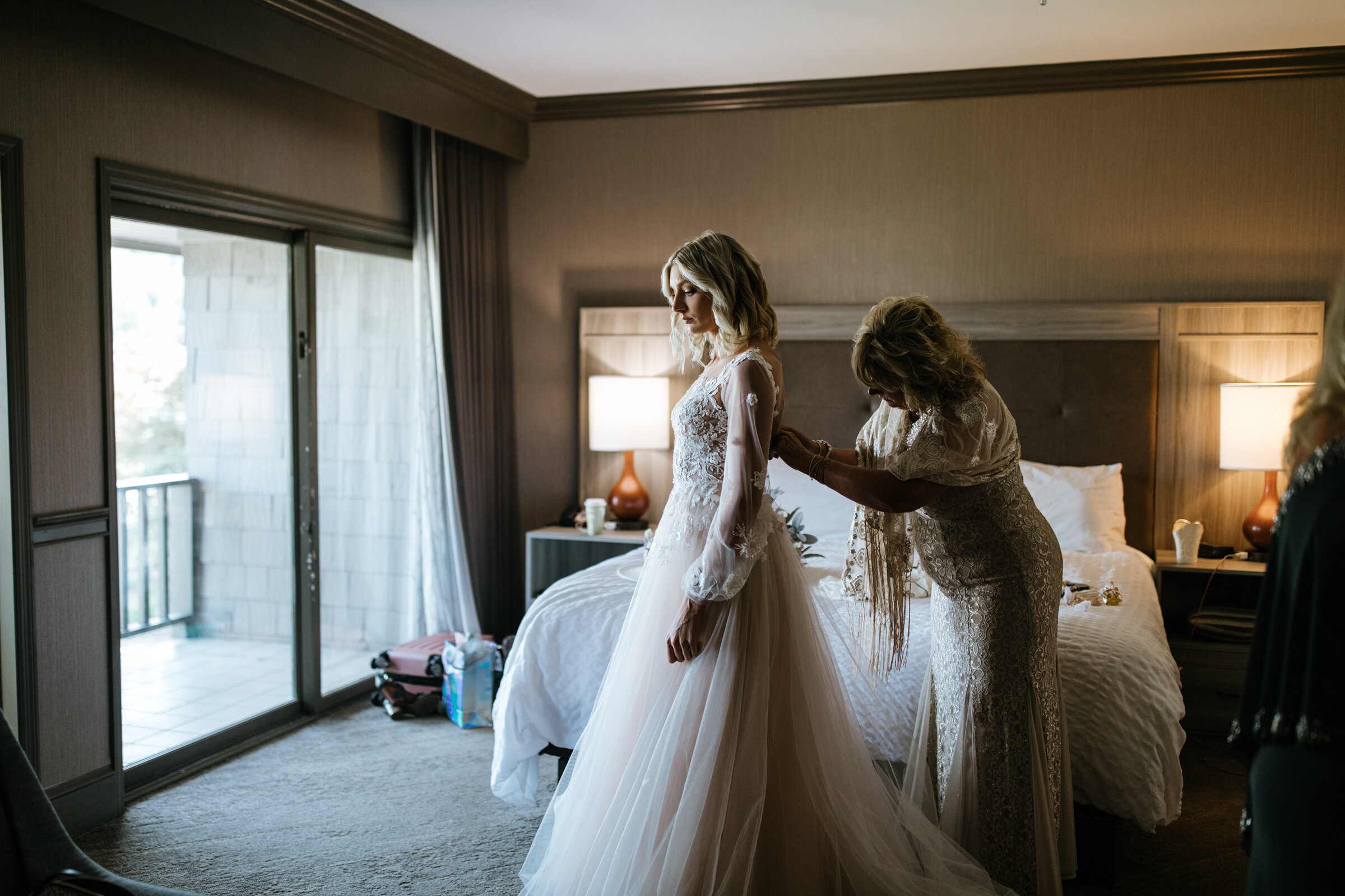 asheville-elopement-photographer-lake-chatuge-wedding-elope-in-blue-ridge-mountains-10.jpg