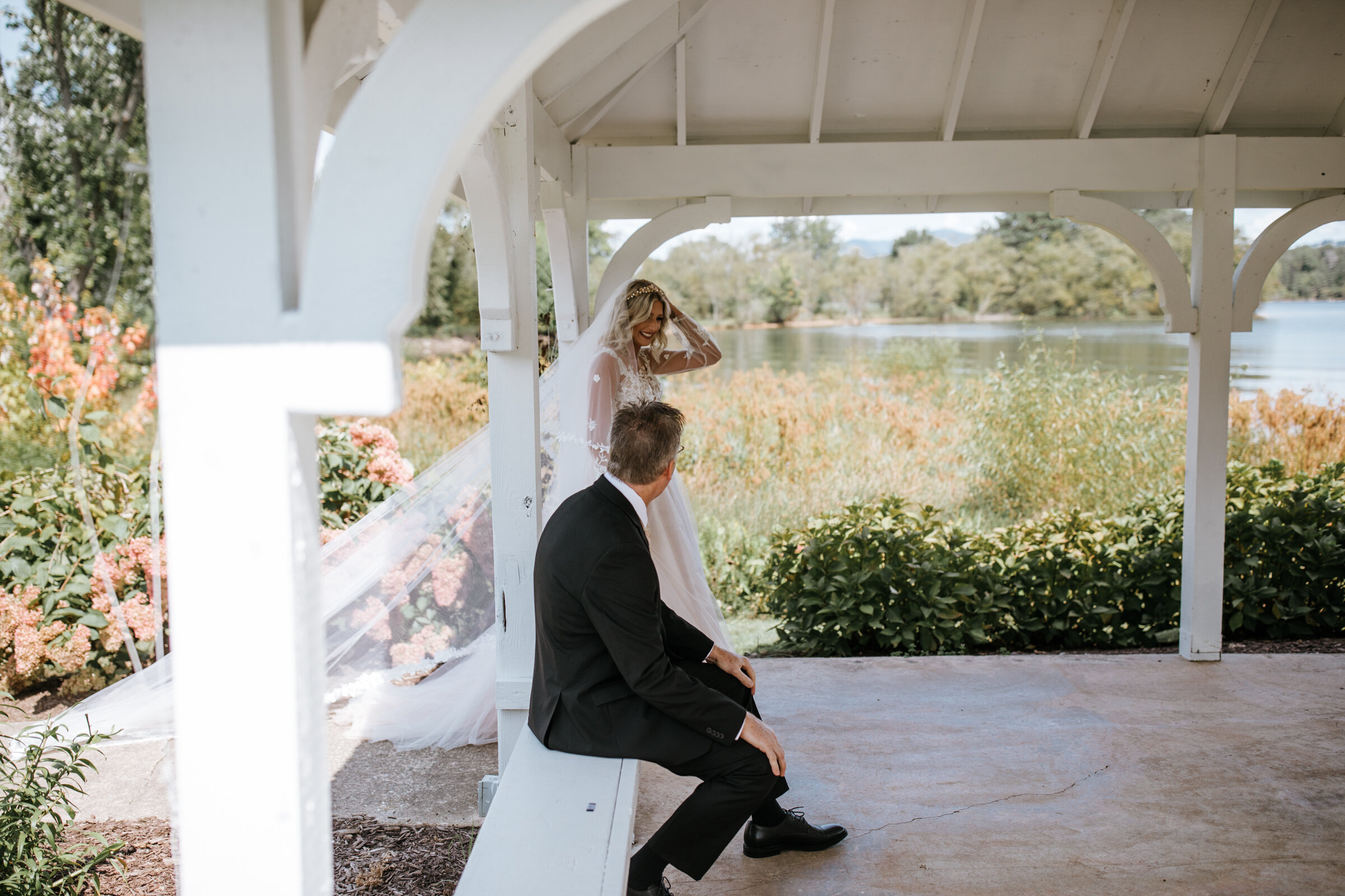 asheville-elopement-photographer-lake-chatuge-wedding-elope-in-blue-ridge-mountains-17.jpg