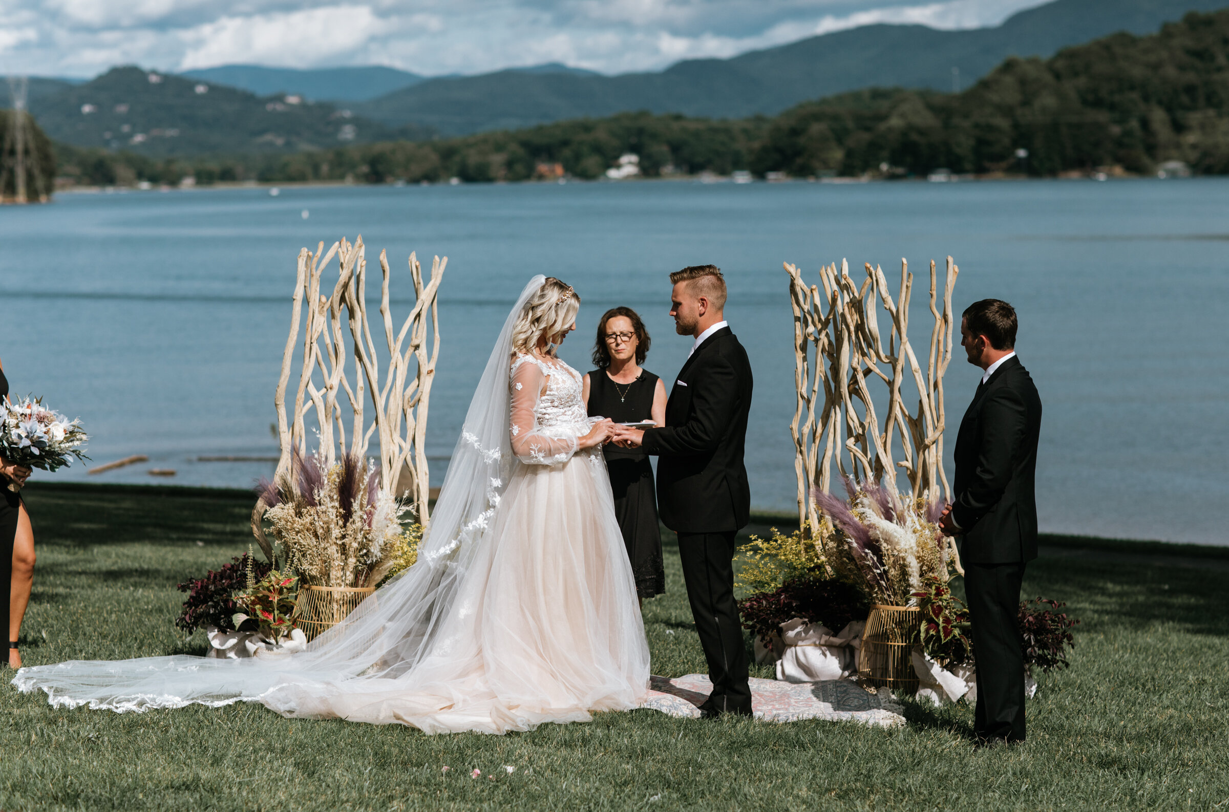 asheville-elopement-photographer-lake-chatuge-wedding-elope-in-blue-ridge-mountains-55.jpg