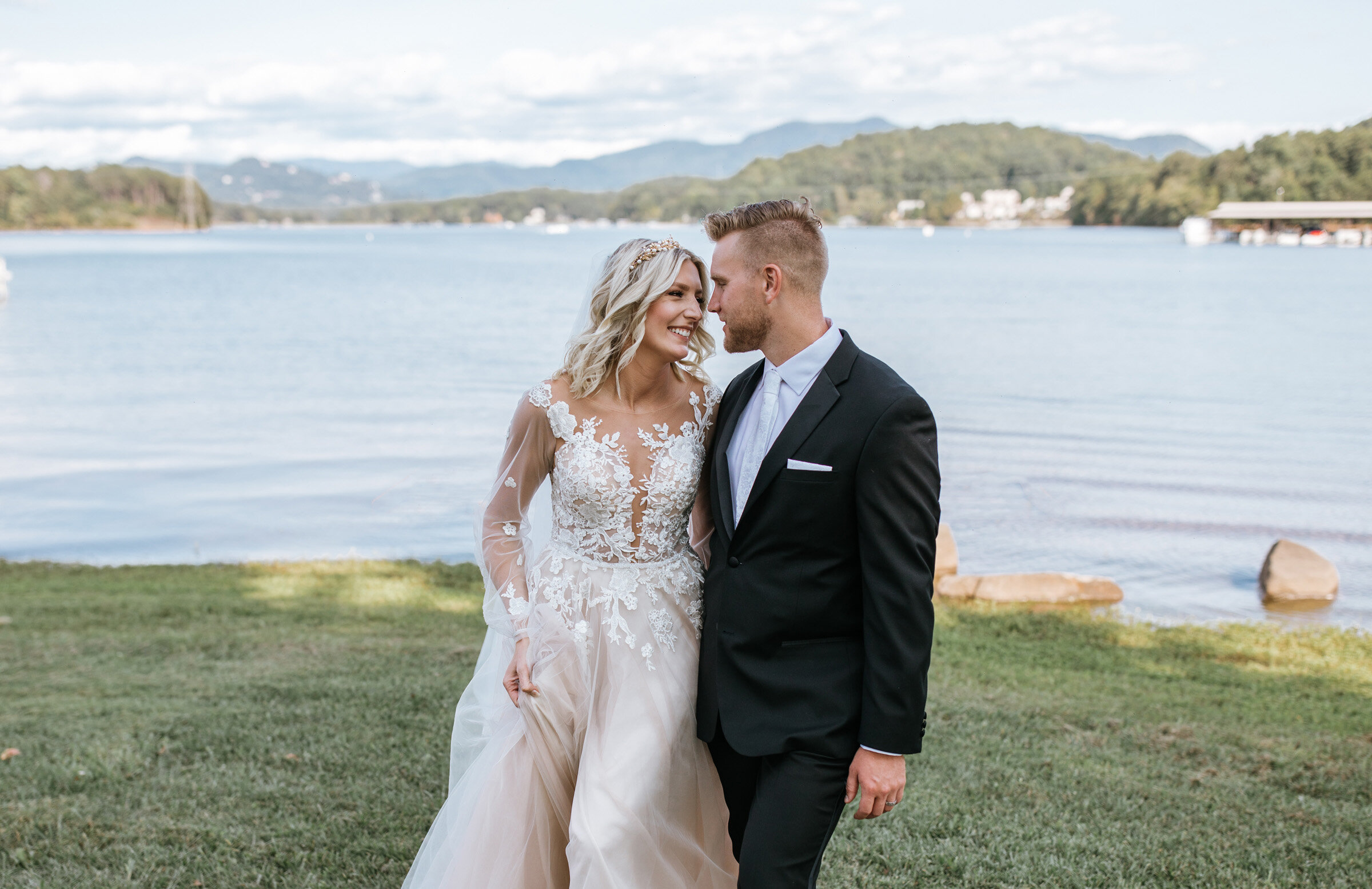 asheville-elopement-photographer-lake-chatuge-wedding-elope-in-blue-ridge-mountains-73.jpg