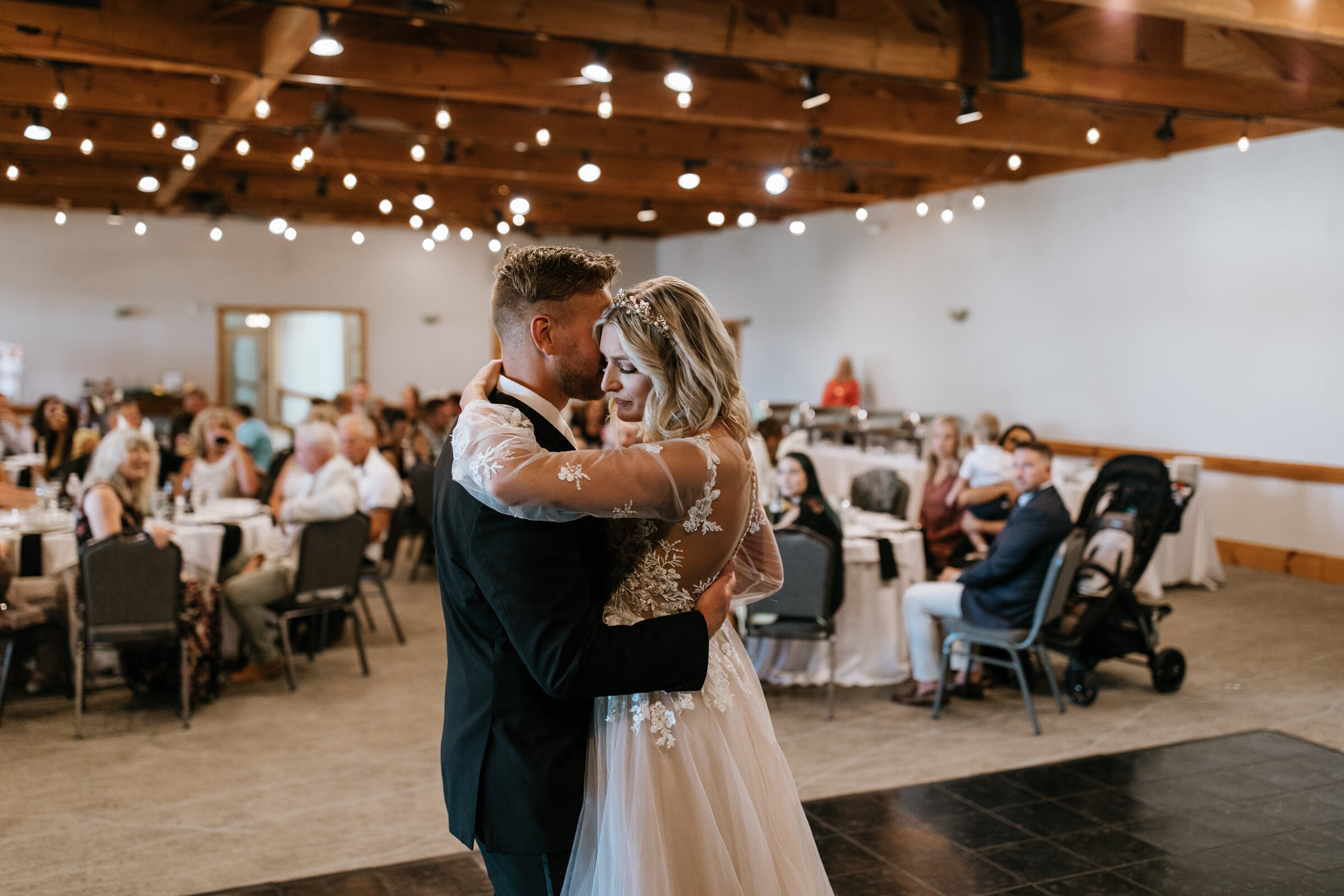 asheville-elopement-photographer-lake-chatuge-wedding-elope-in-blue-ridge-mountains-86.jpg