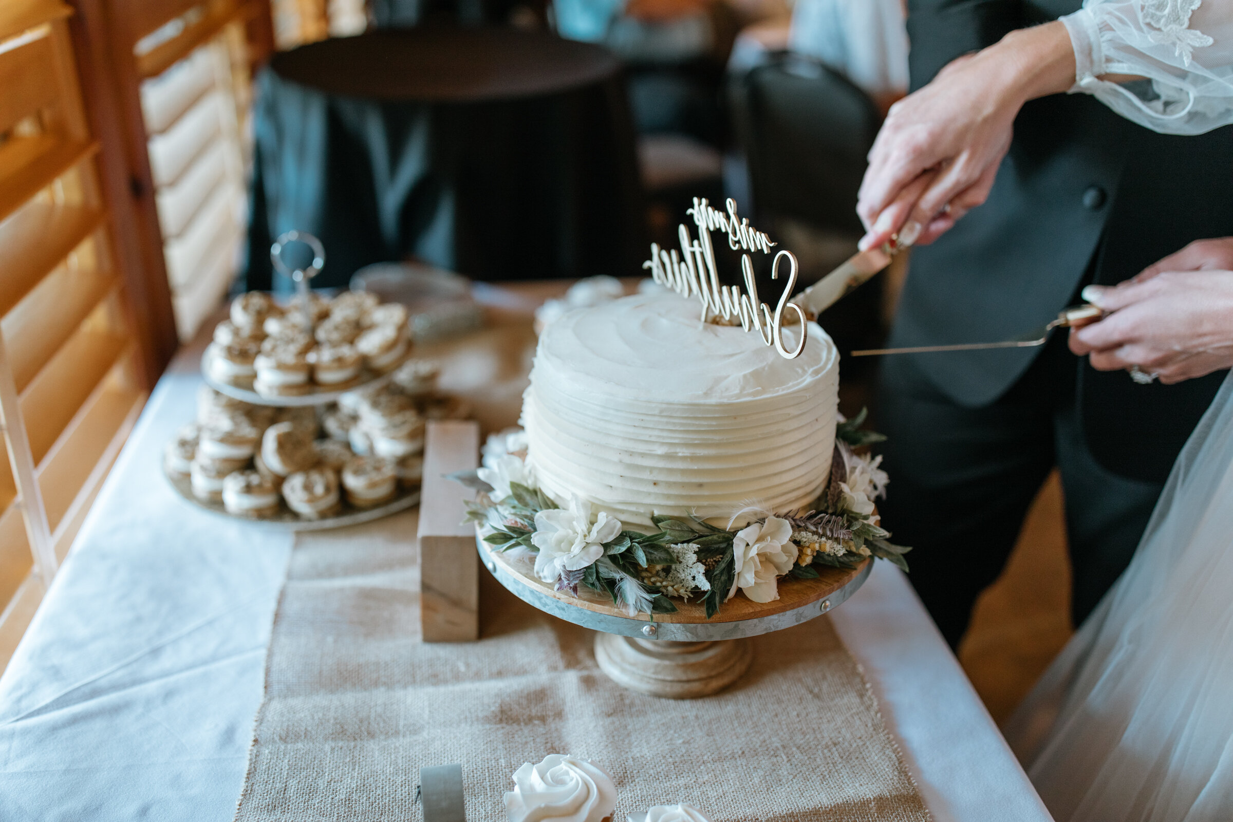 asheville-elopement-photographer-lake-chatuge-wedding-elope-in-blue-ridge-mountains-90.jpg