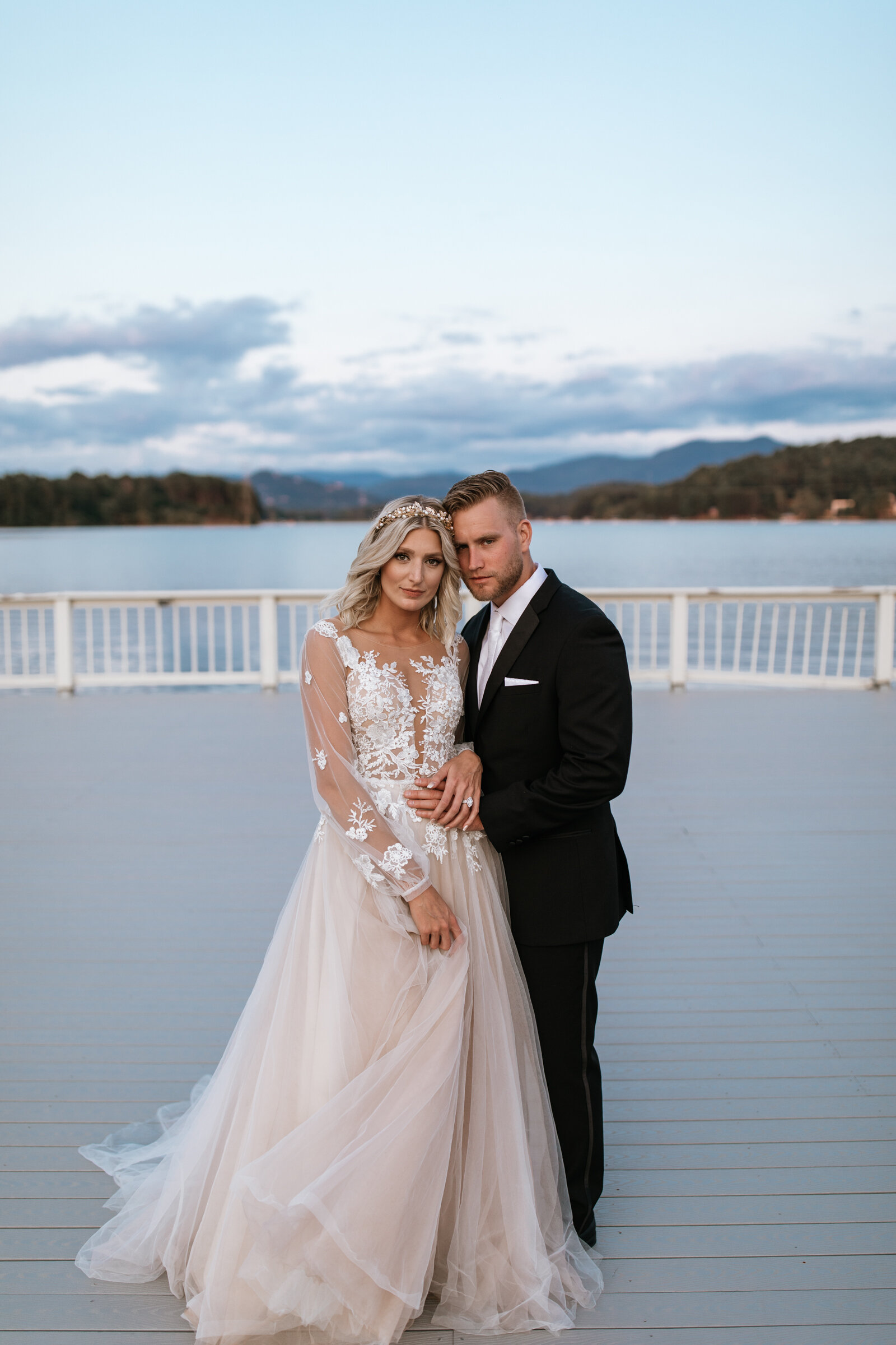 asheville-elopement-photographer-lake-chatuge-wedding-elope-in-blue-ridge-mountains-122.jpg