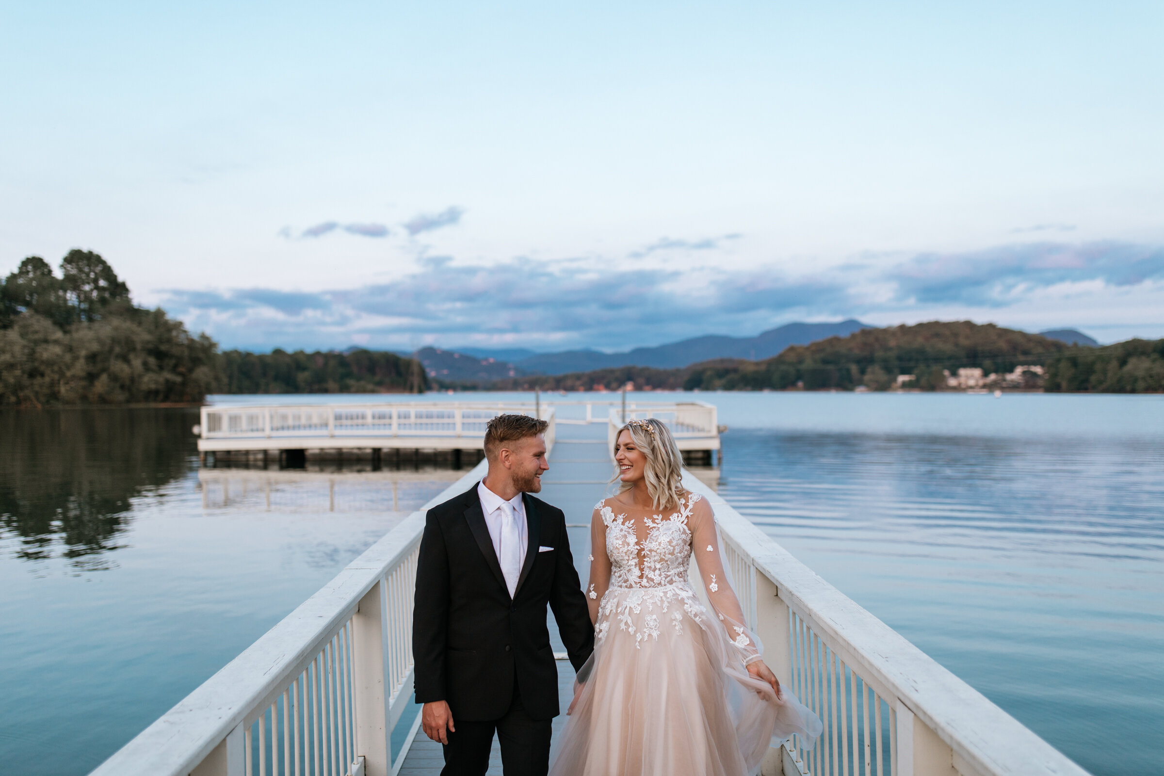 asheville-elopement-photographer-lake-chatuge-wedding-elope-in-blue-ridge-mountains-132.jpg